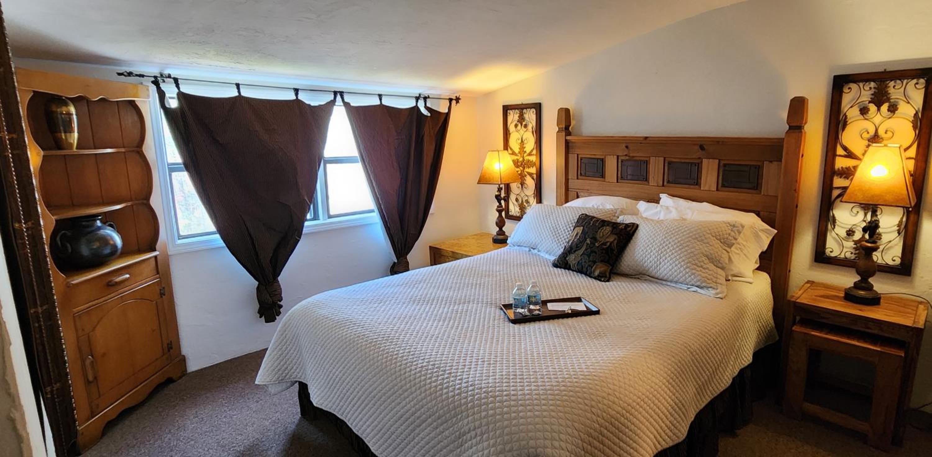 Queen Suite - Photo 5