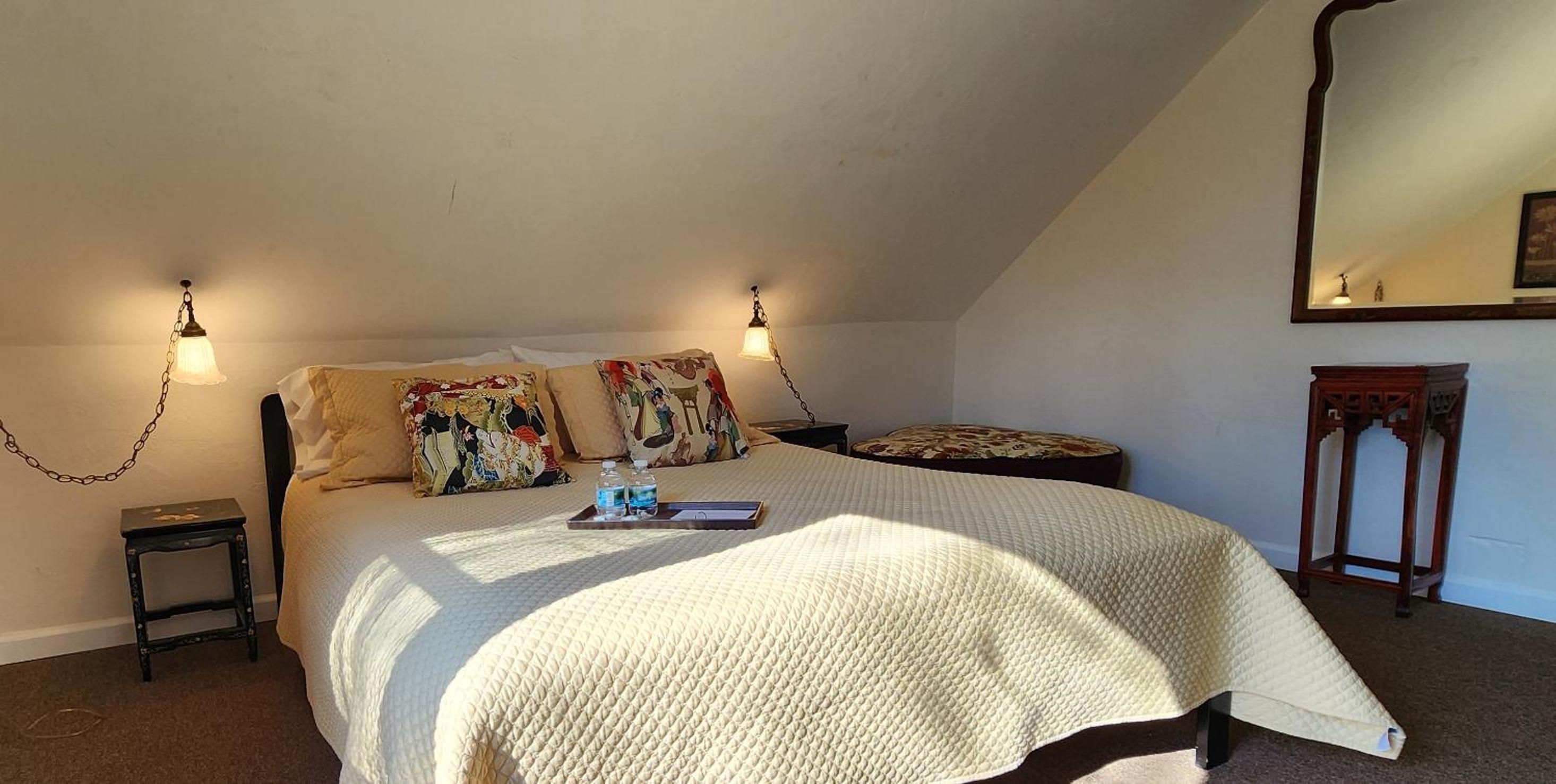 Queen Room - Photo 7
