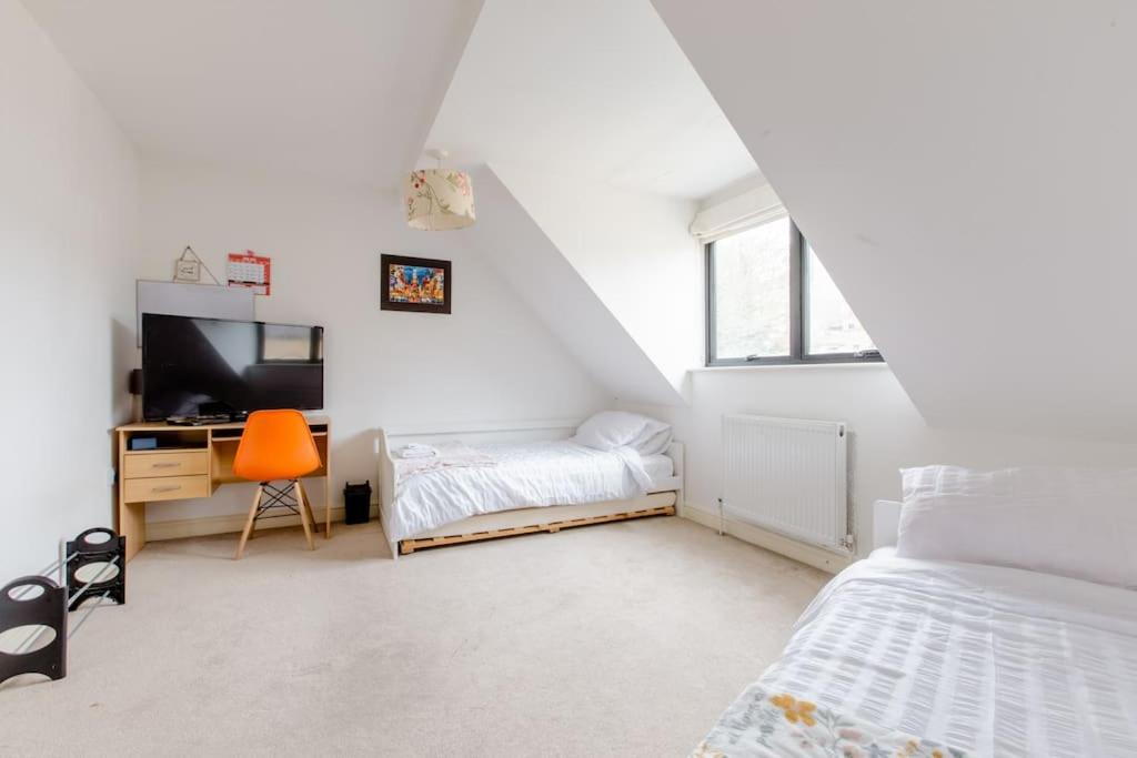 Double or Twin Room with Extra Bed photo 1