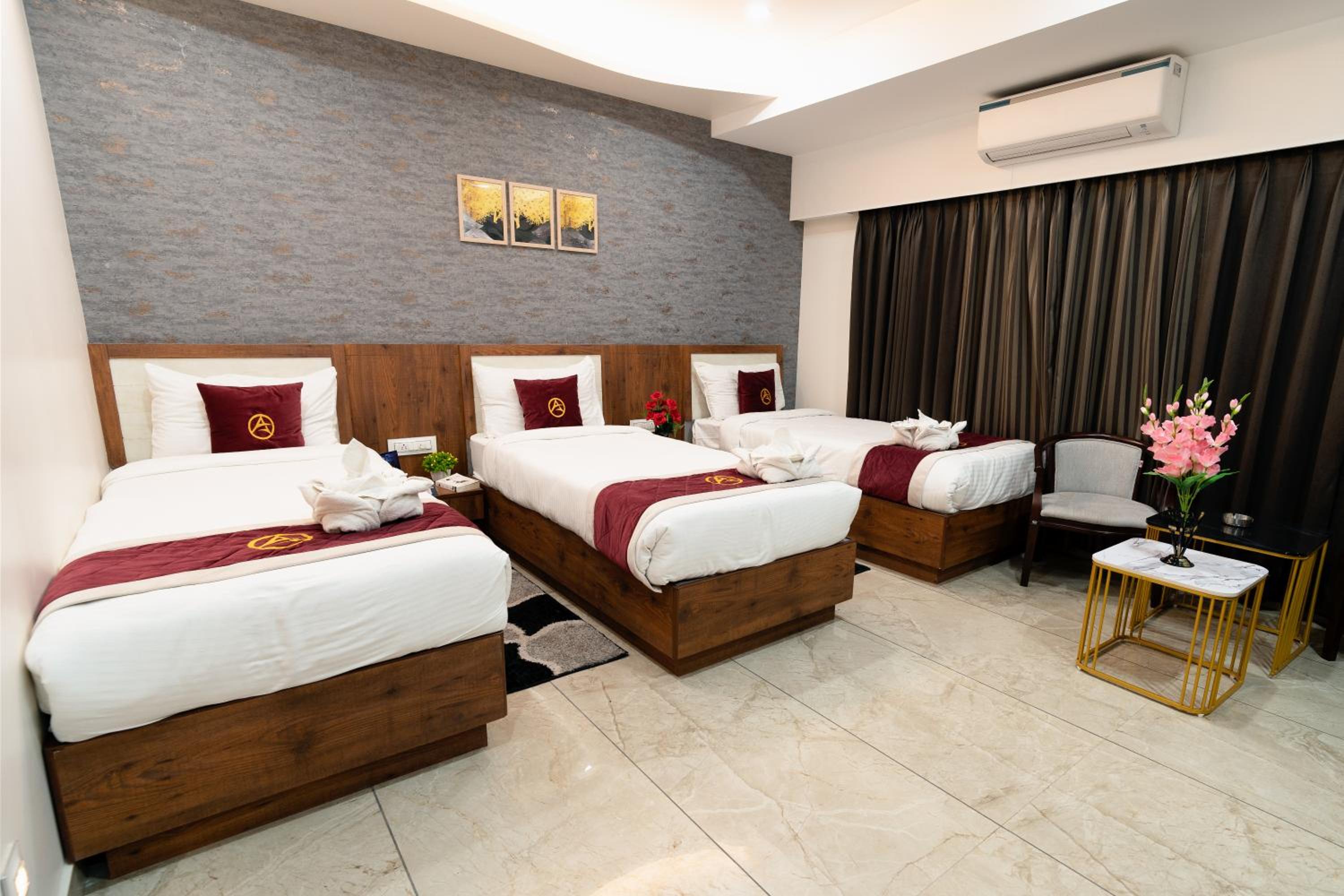 Deluxe Triple Room - Photo 1