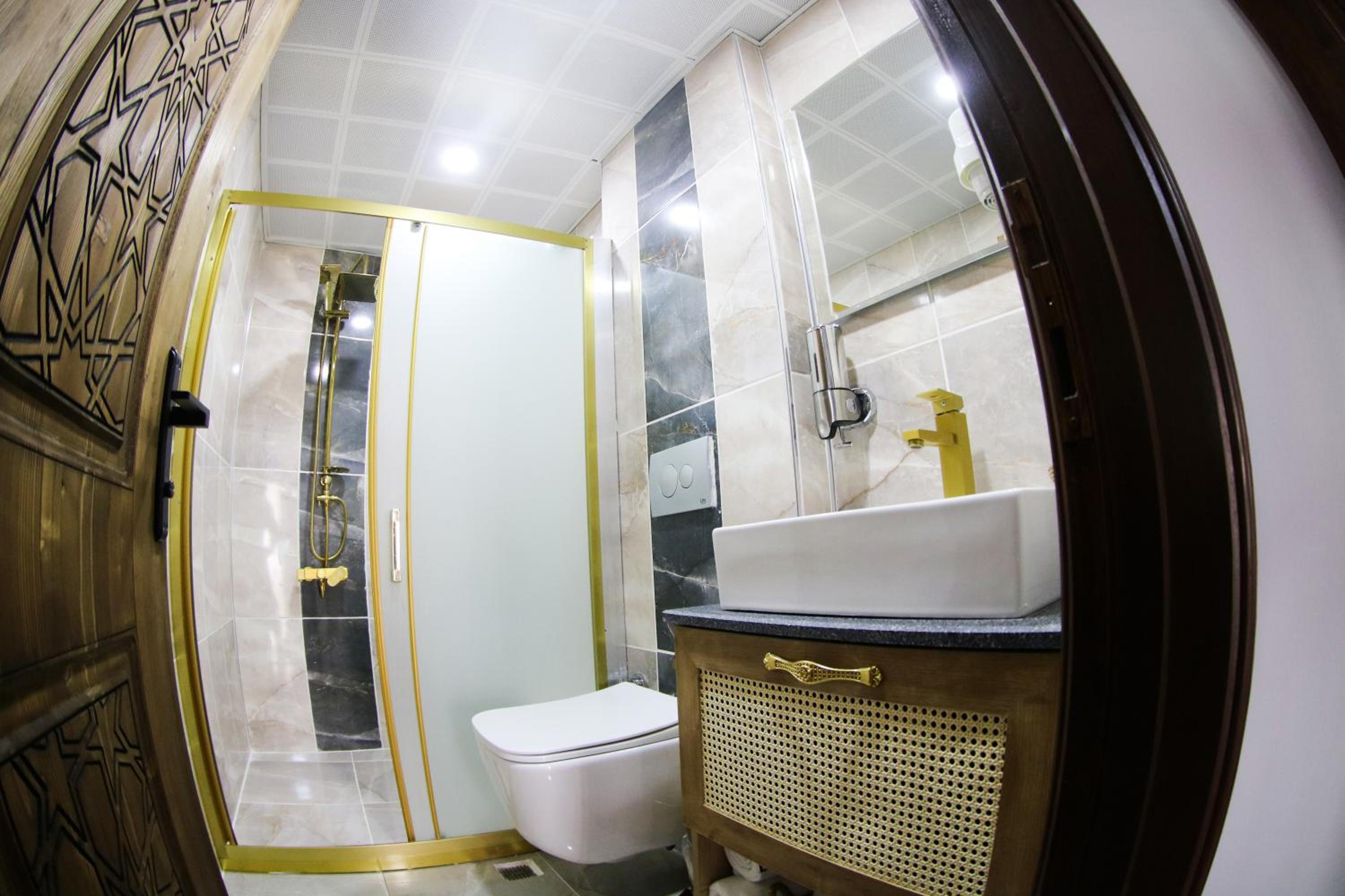 Deluxe Triple Room photo 2