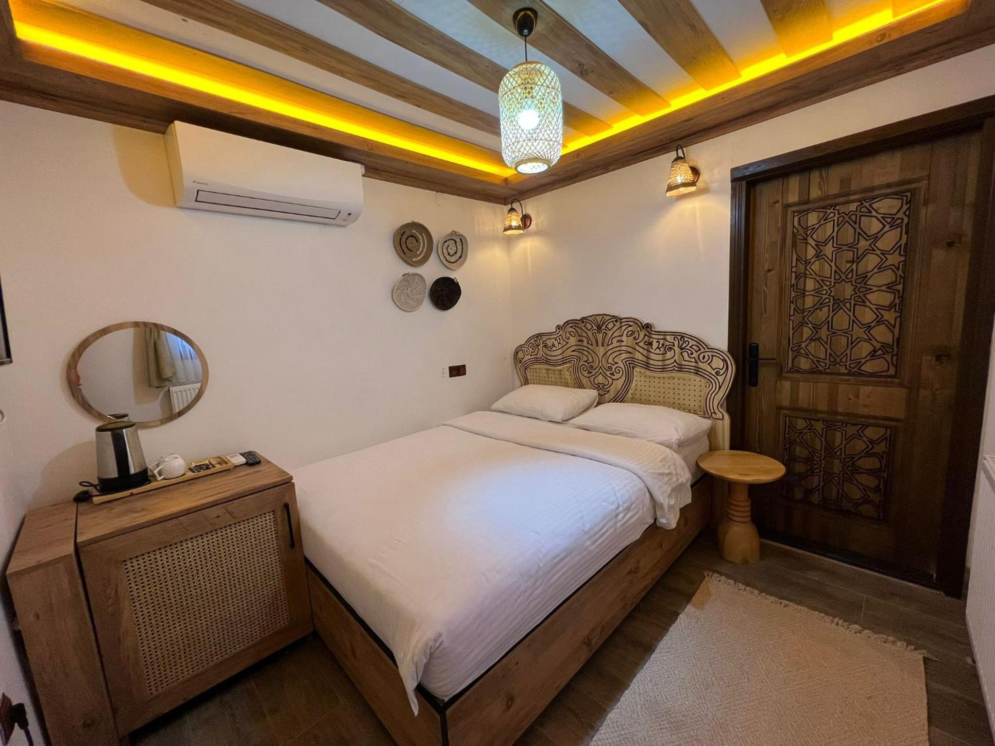 Standard Double Room photo 3