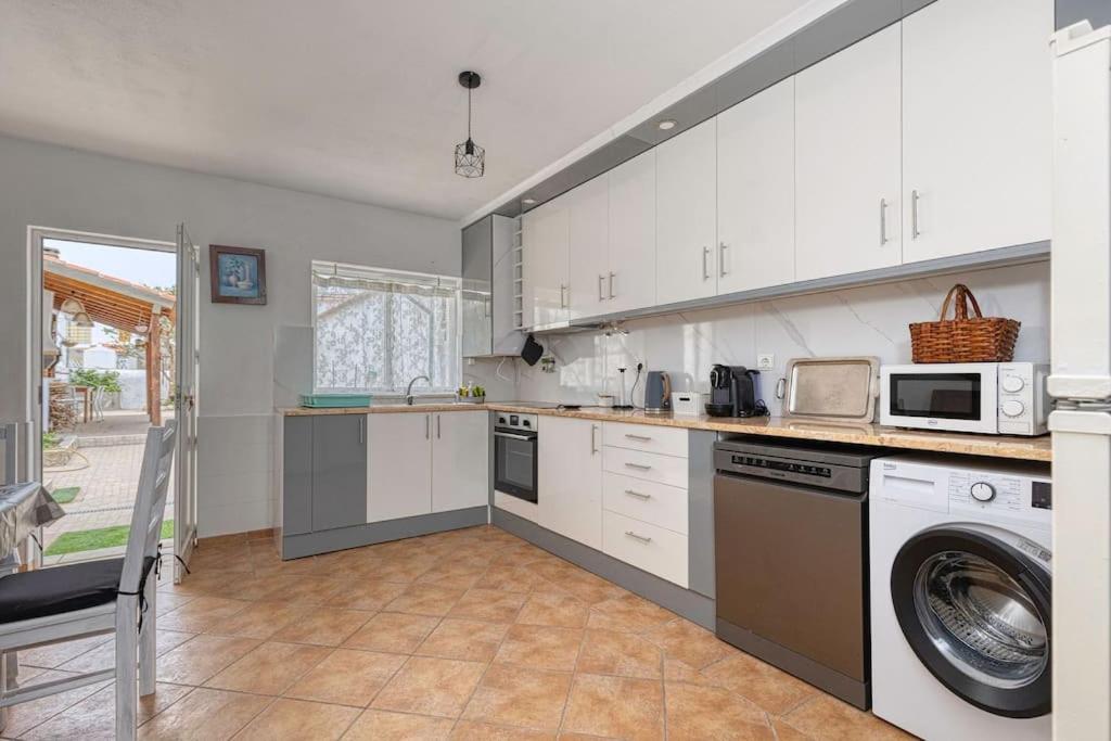 Three-Bedroom House photo 2