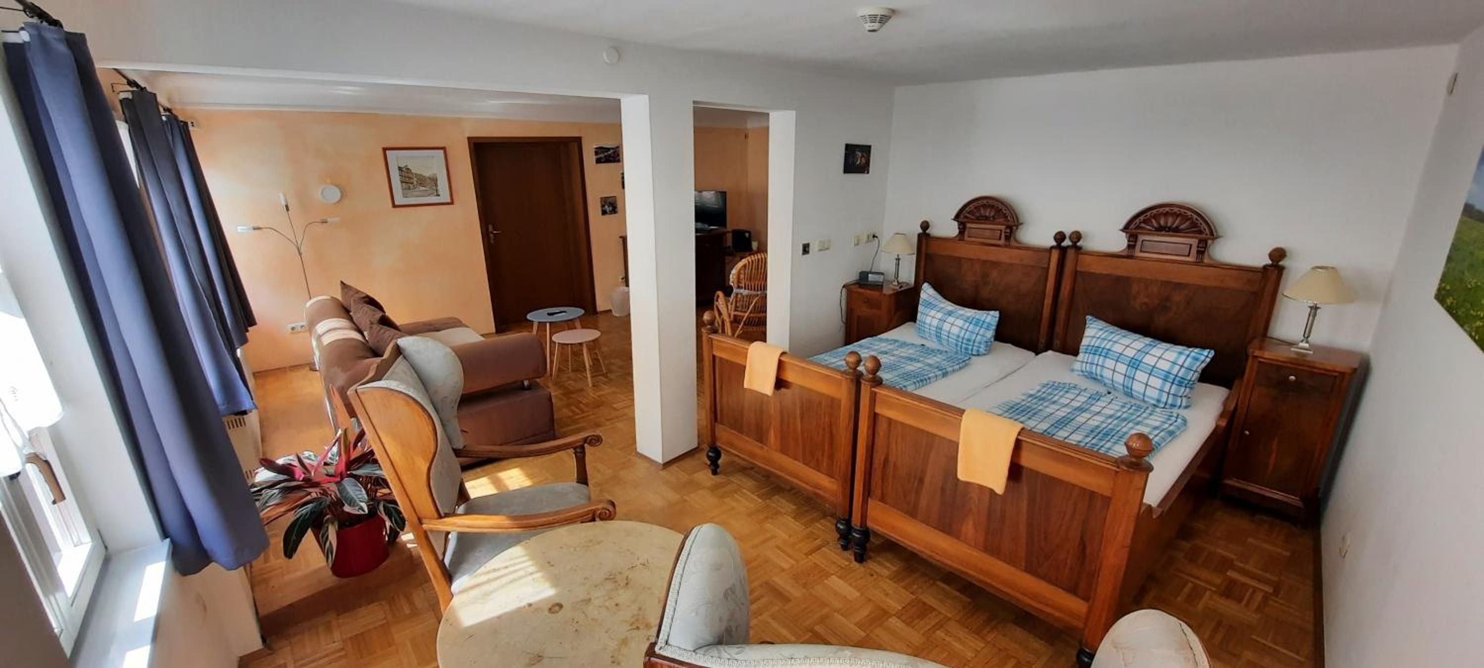 Standard Double Room - Photo 15