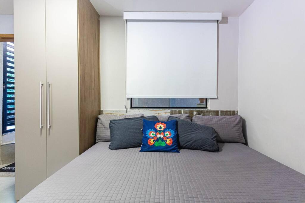 One-Bedroom House photo 2