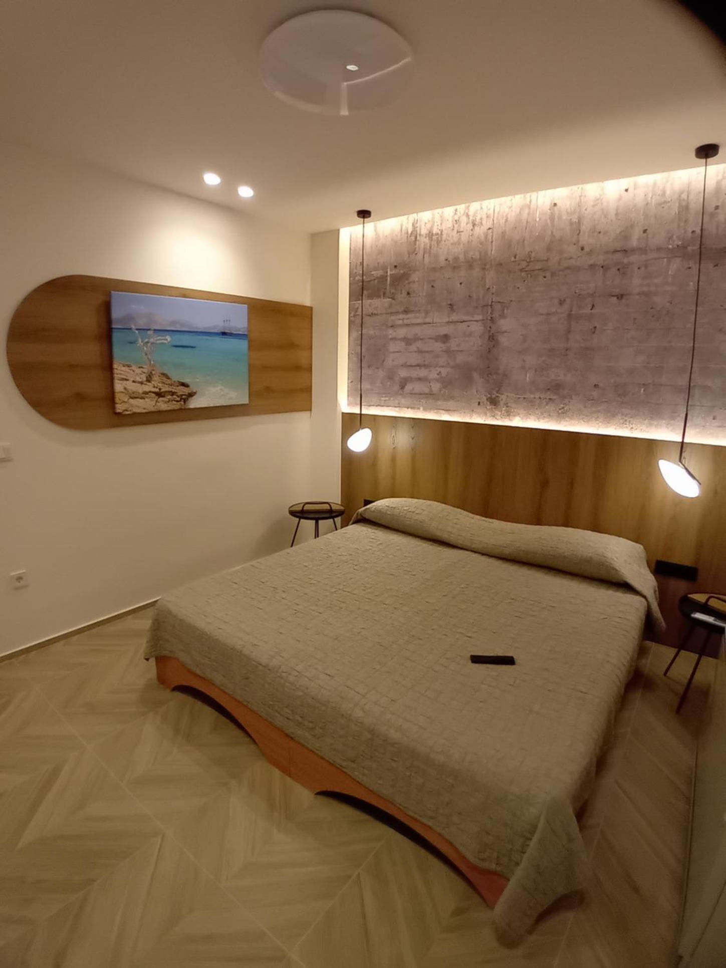 Two-Bedroom Apartment - Photo 17