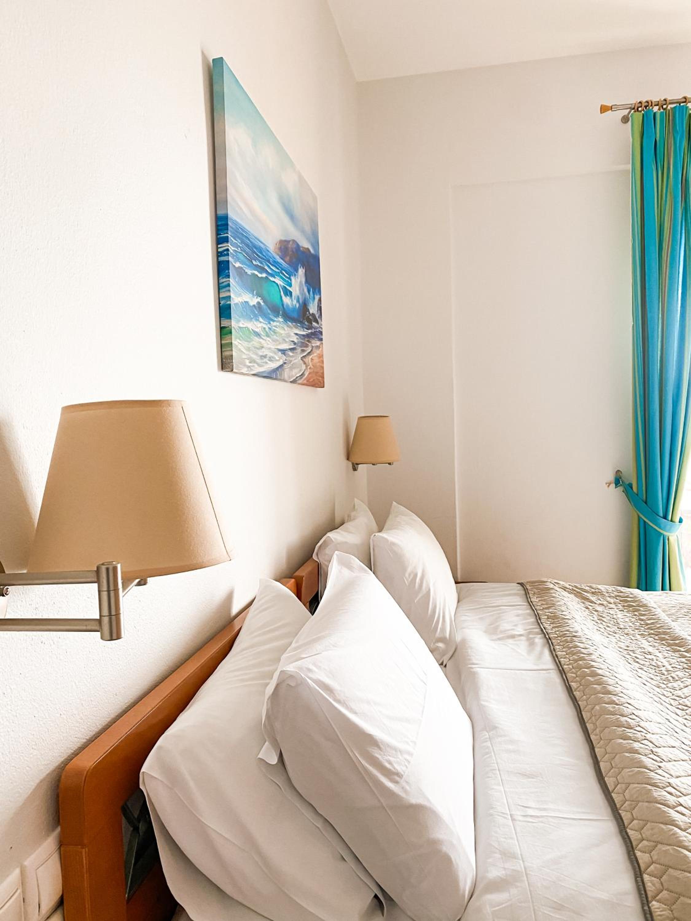 Standard Triple Room with Sea View
