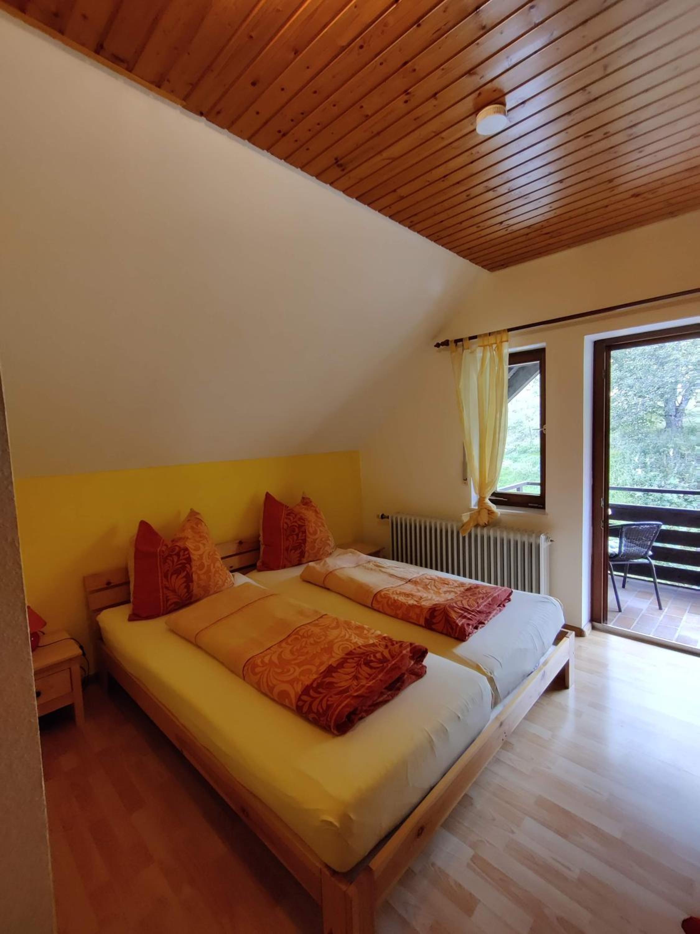 Double Room - Photo 7