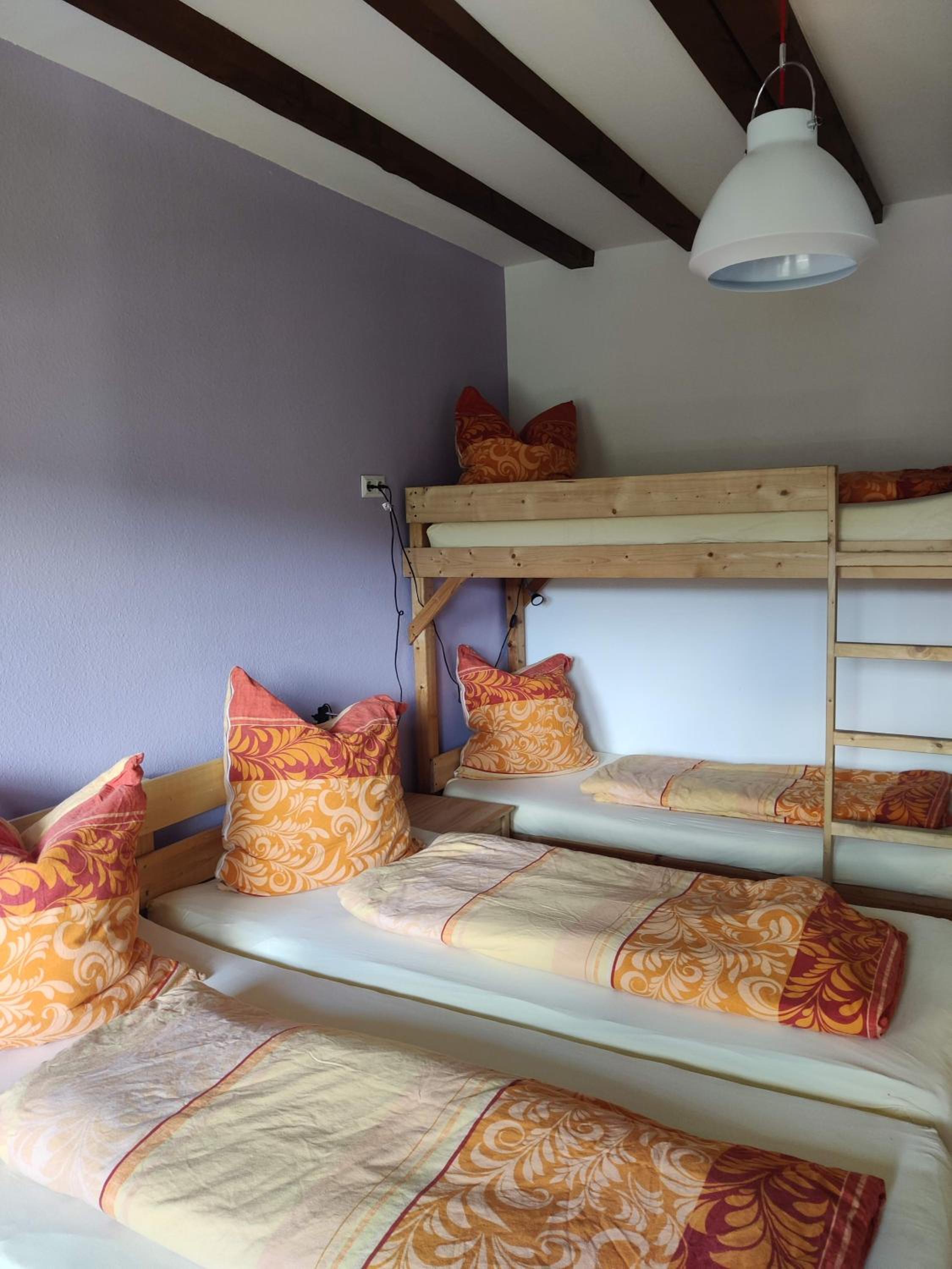 Quadruple Room - Photo 8