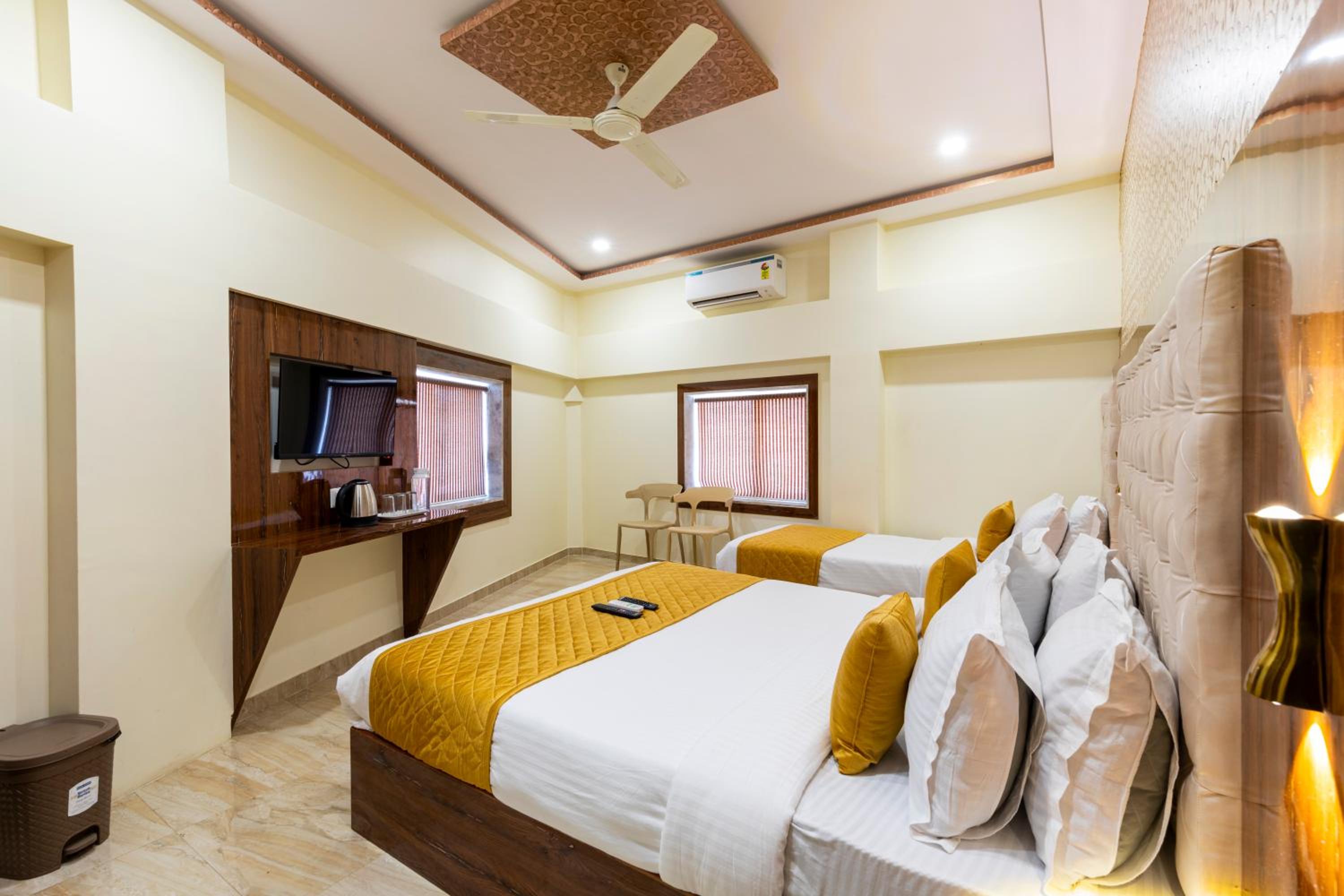 Luxury Triple Room