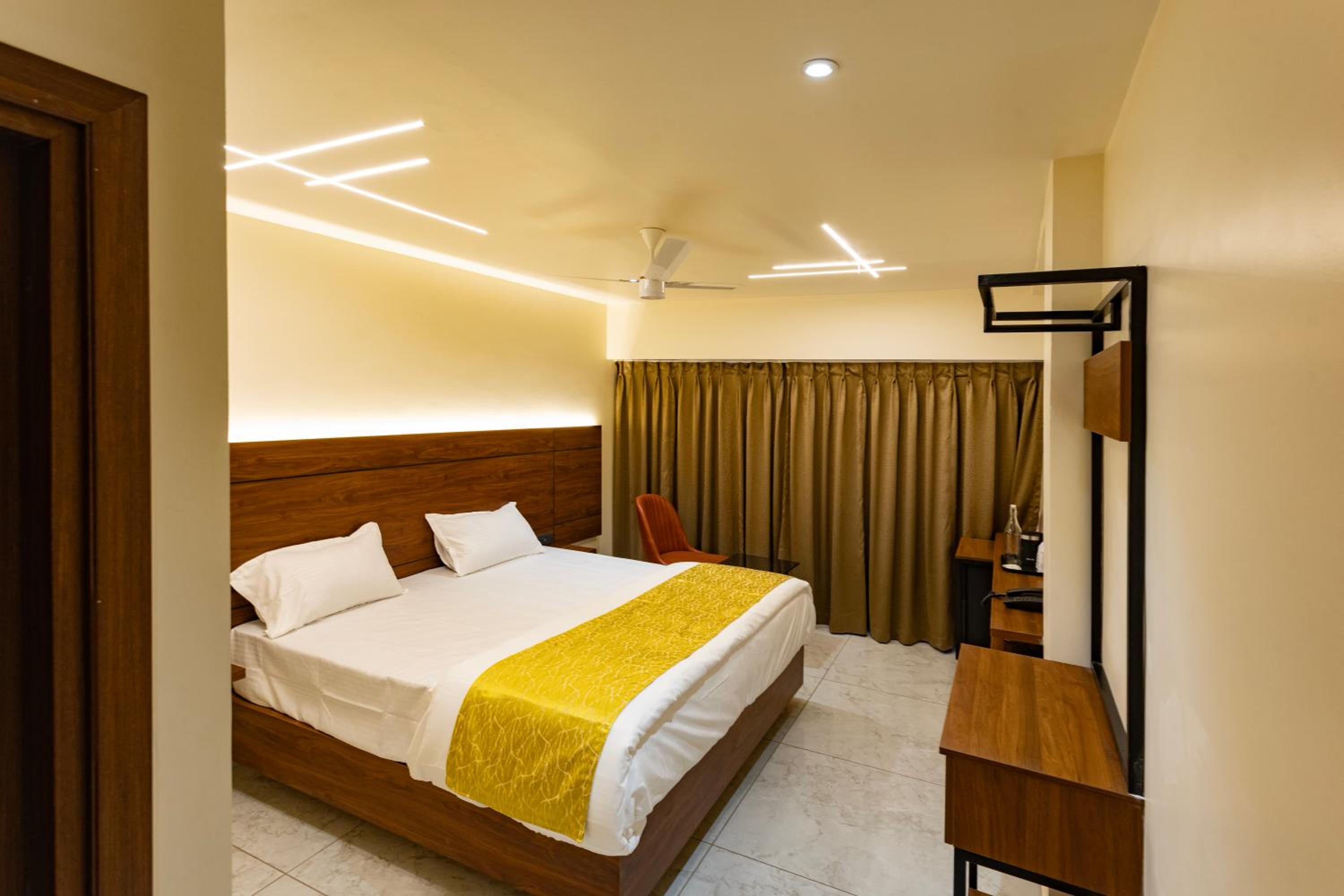 Superior King Room photo 3