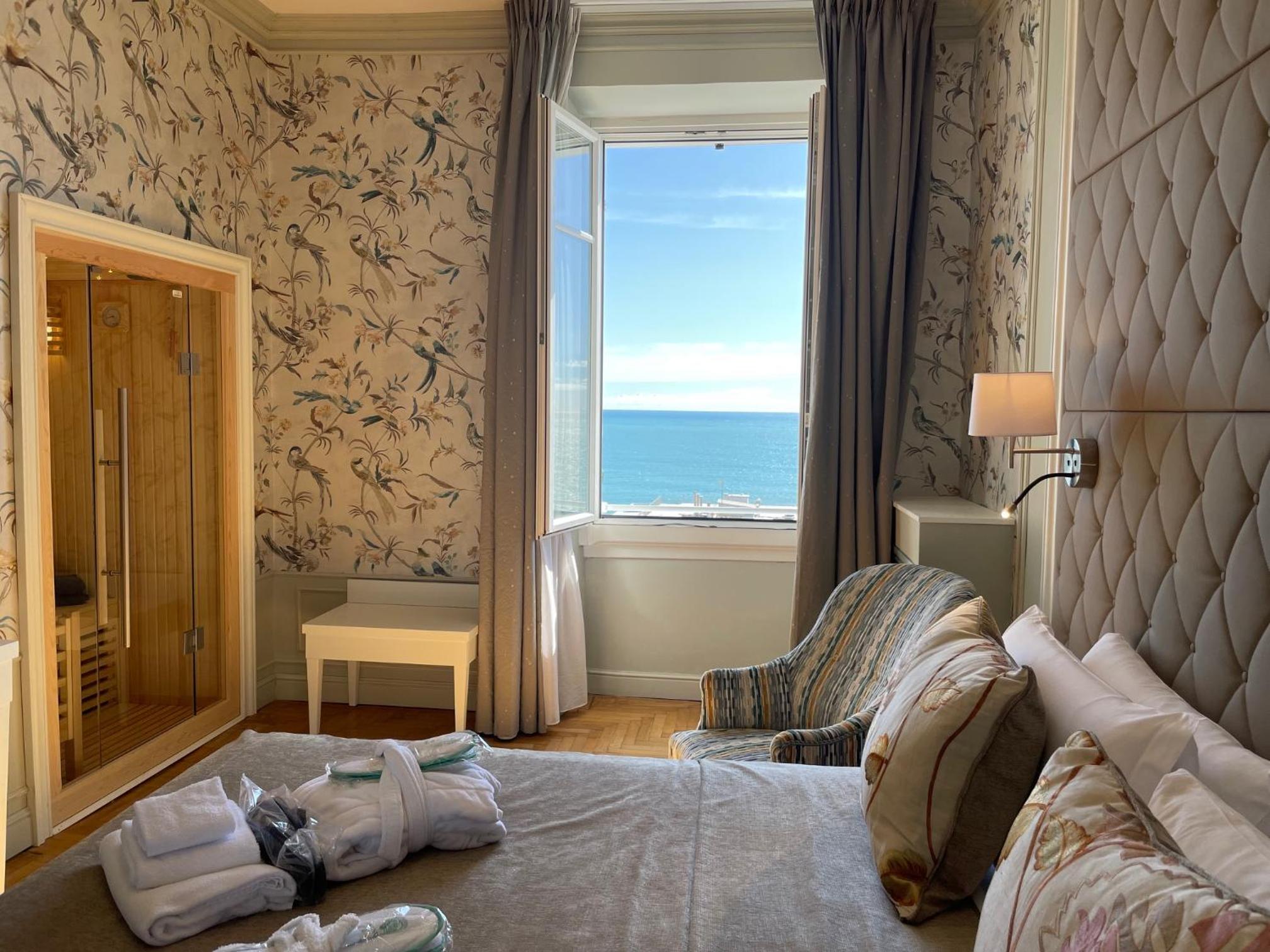 Deluxe Double Room with Sea View photo 1