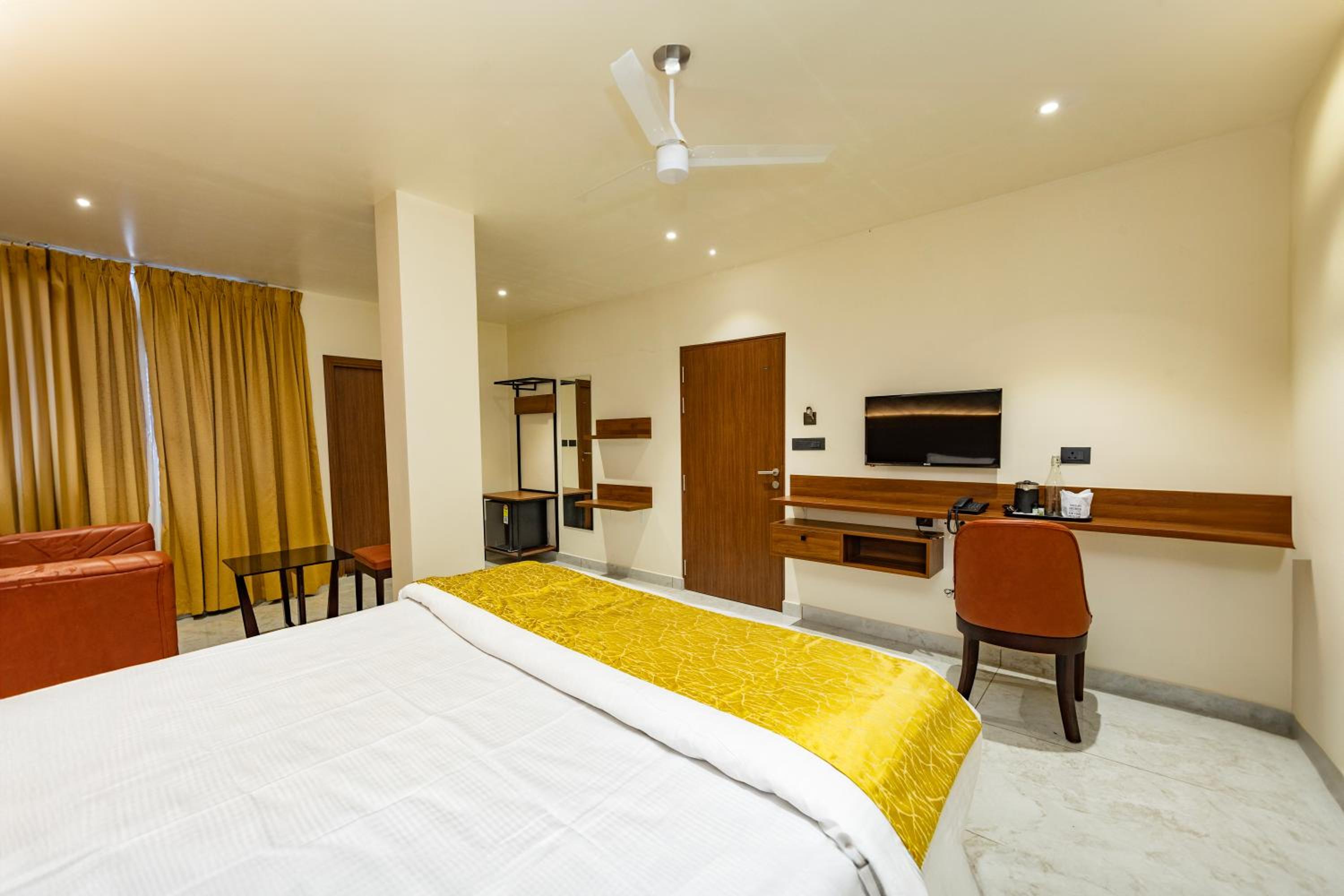Suite with Balcony photo 3