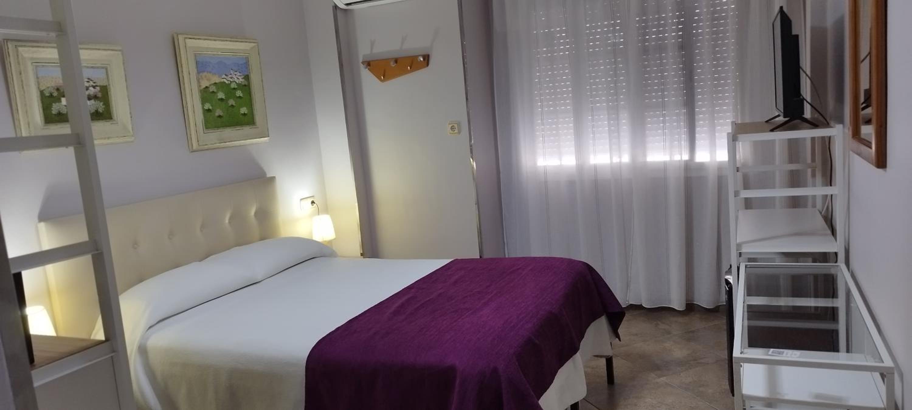 Habitación Doble Estándar o con Dos Camas Individuales.