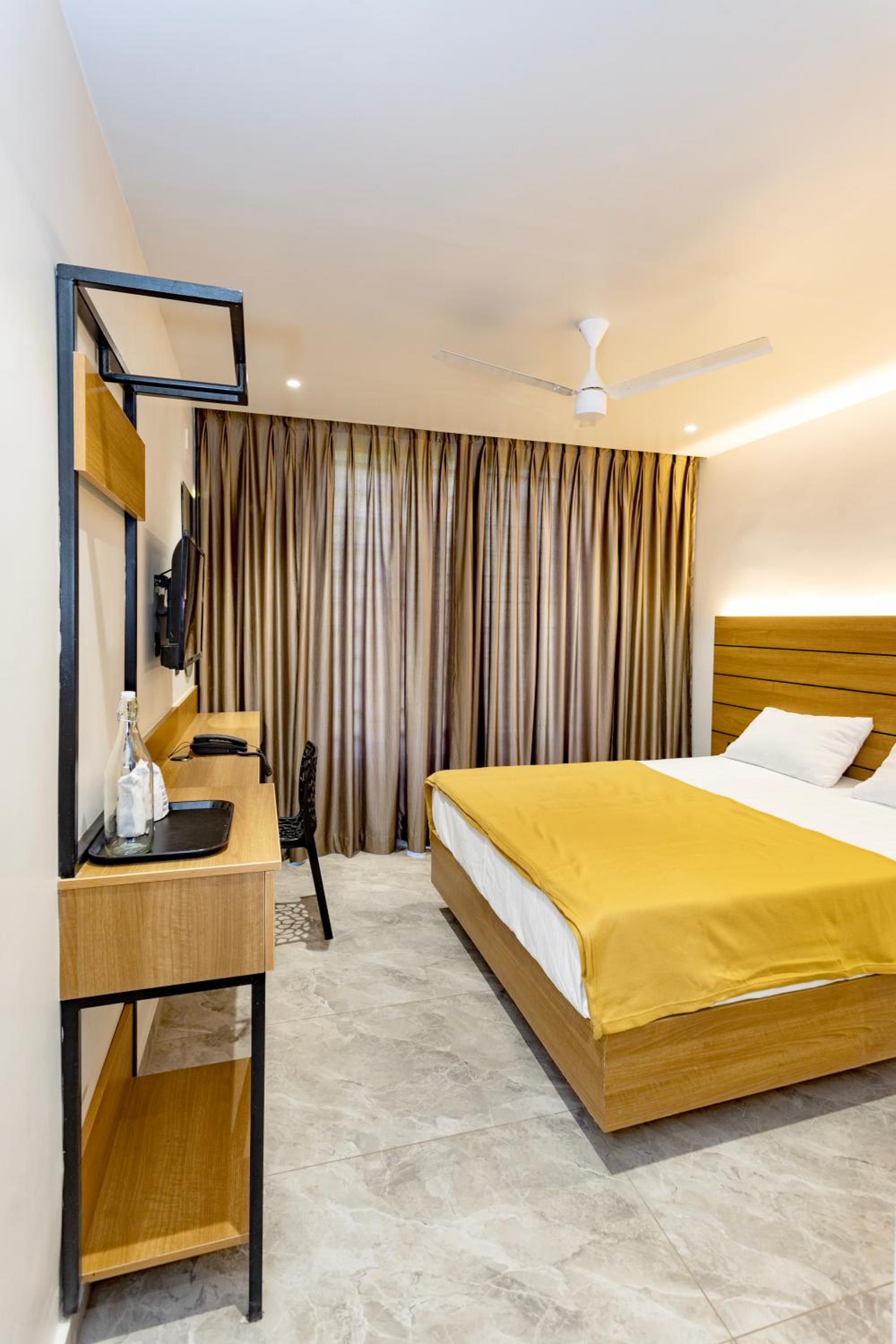 Budget Double Room photo 2