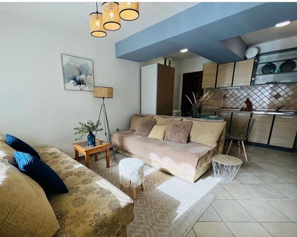 Studio With Garden View