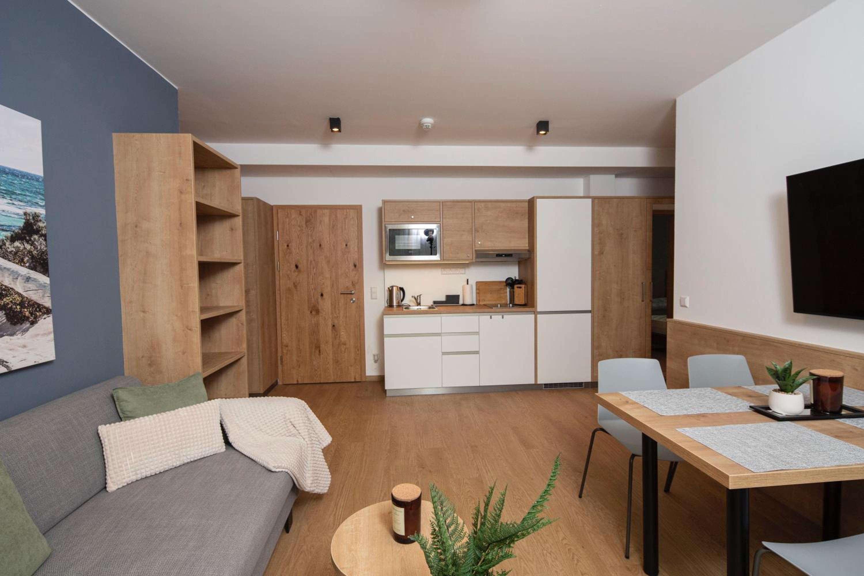 Studio Apartment - Photo 8