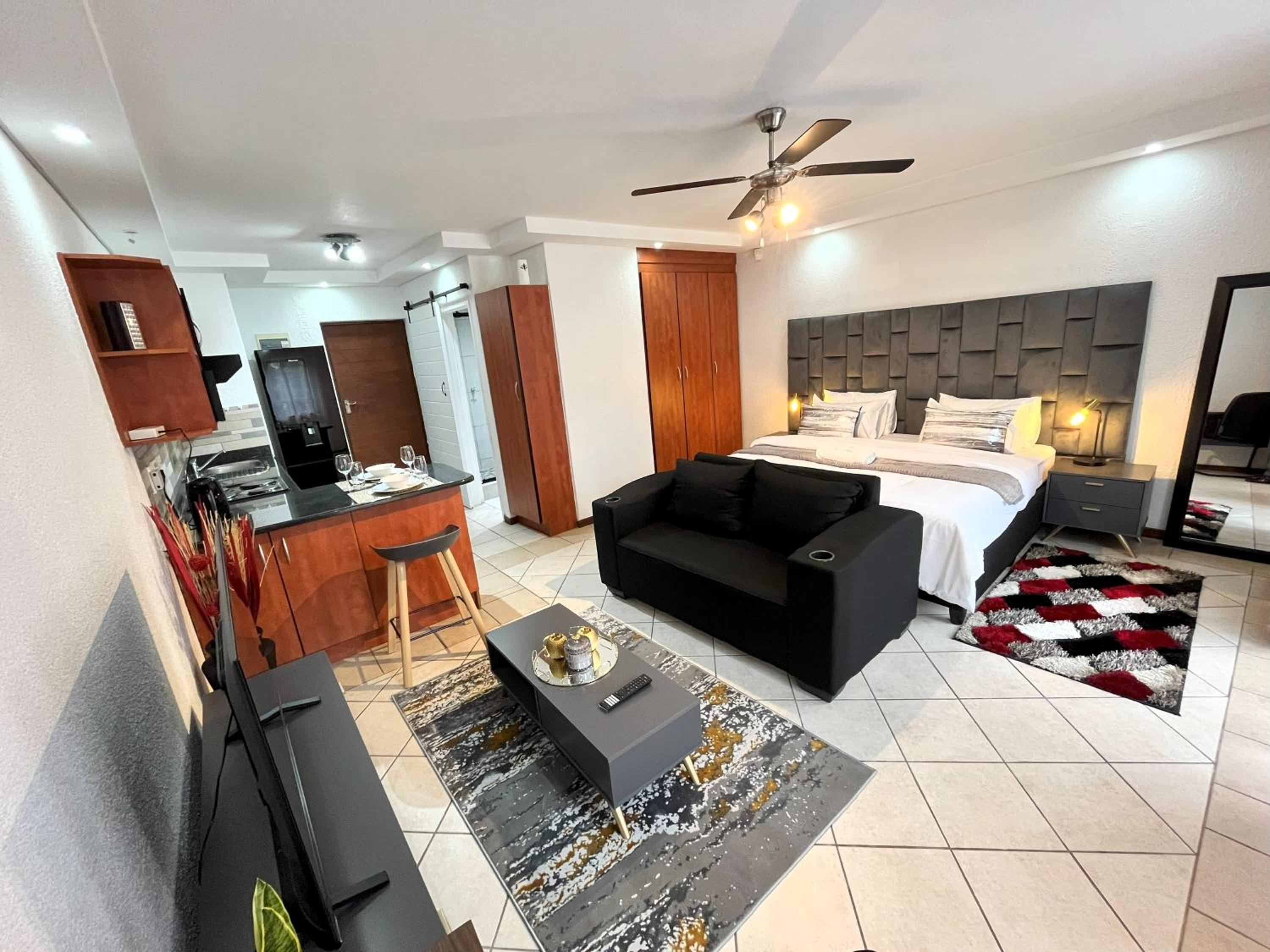 Deluxe Studio