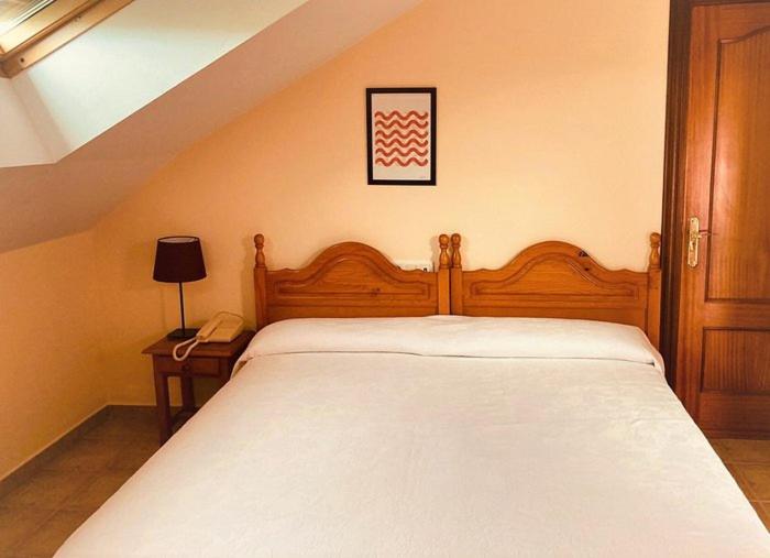 Small Double Room - Photo 3