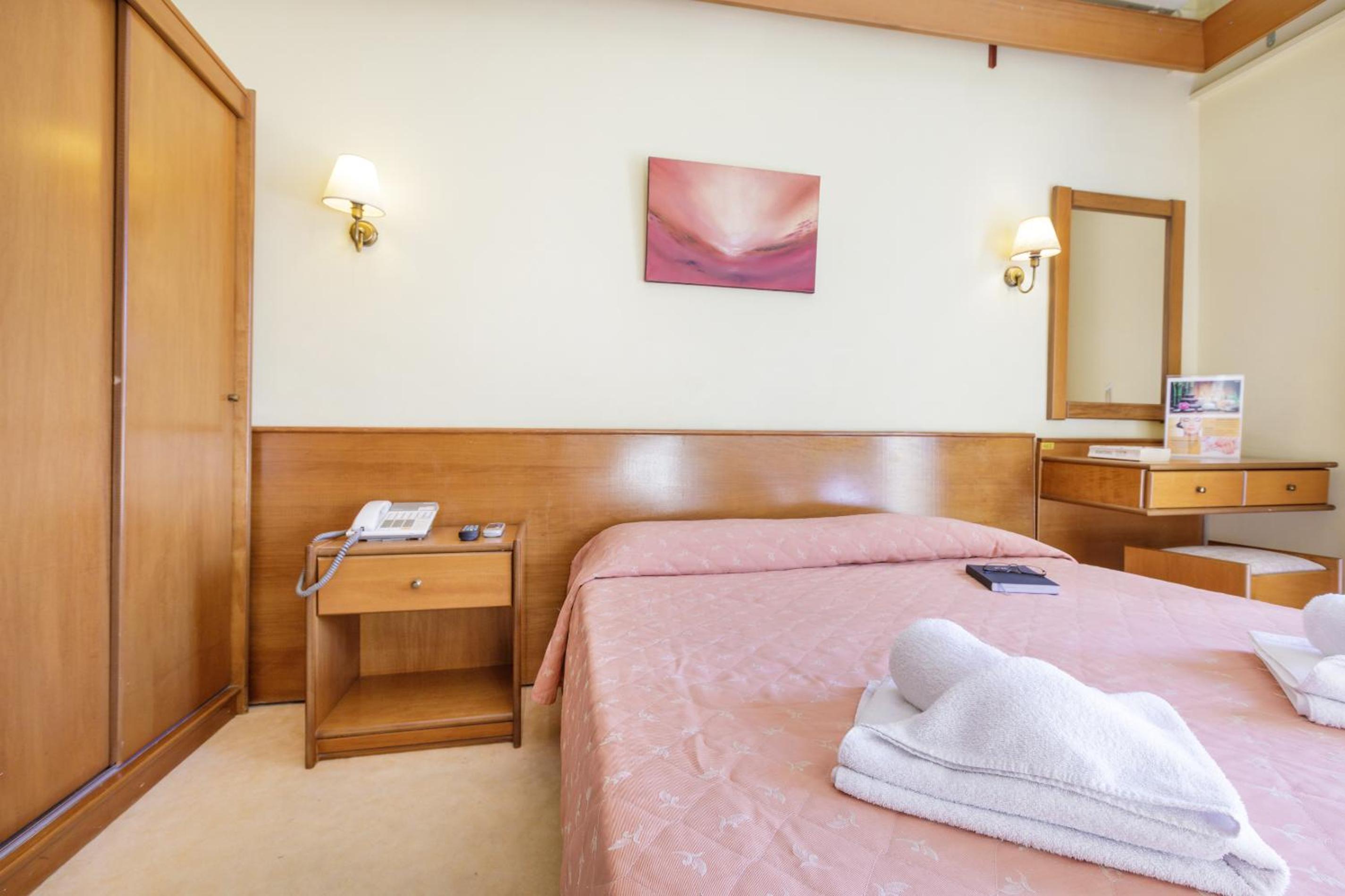 Double or Twin Room - Photo 1