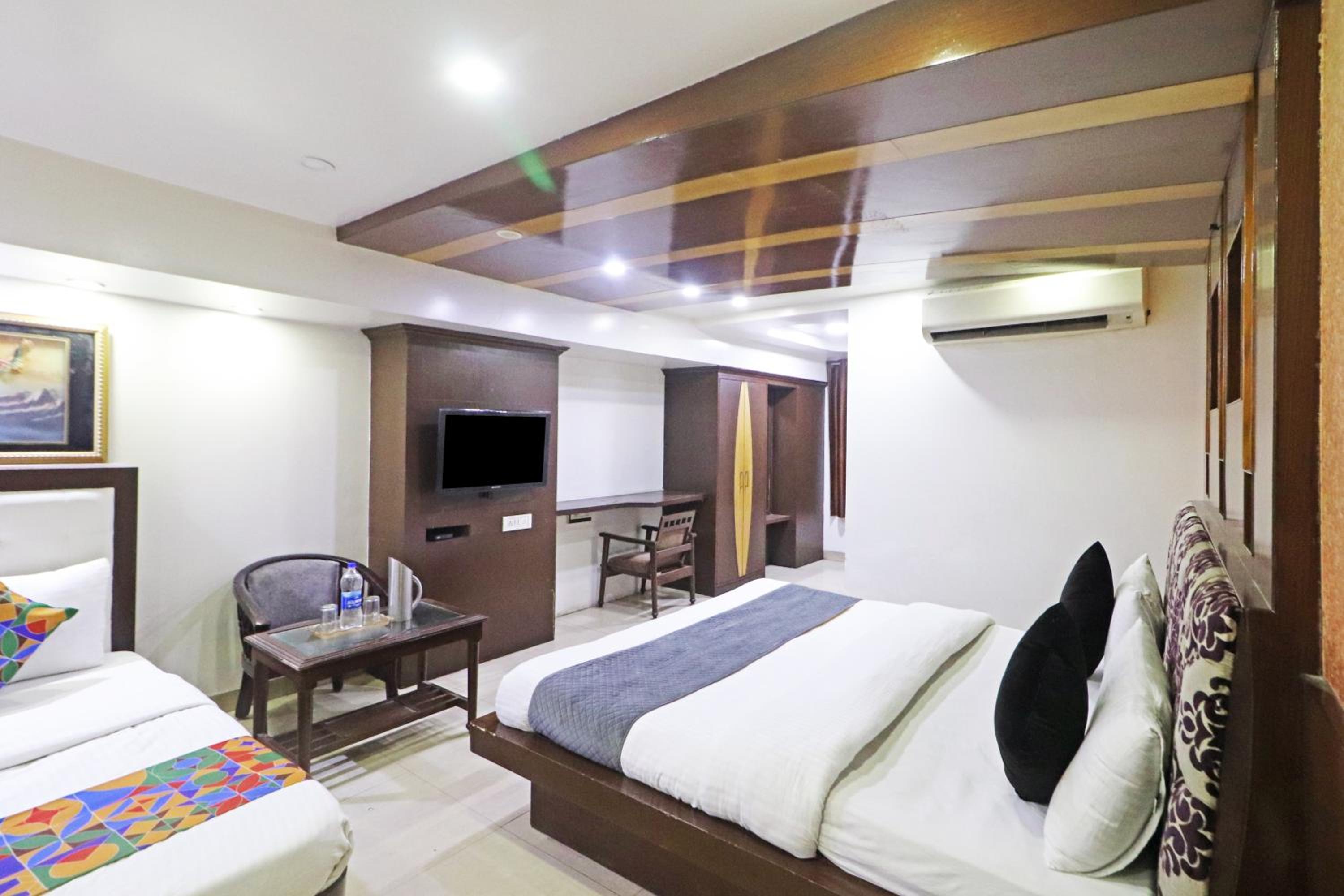 Deluxe Family Room photo 1