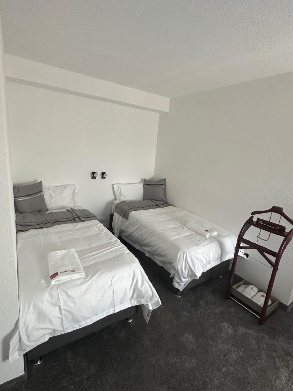 Standard Double Room With Shared Bathroom