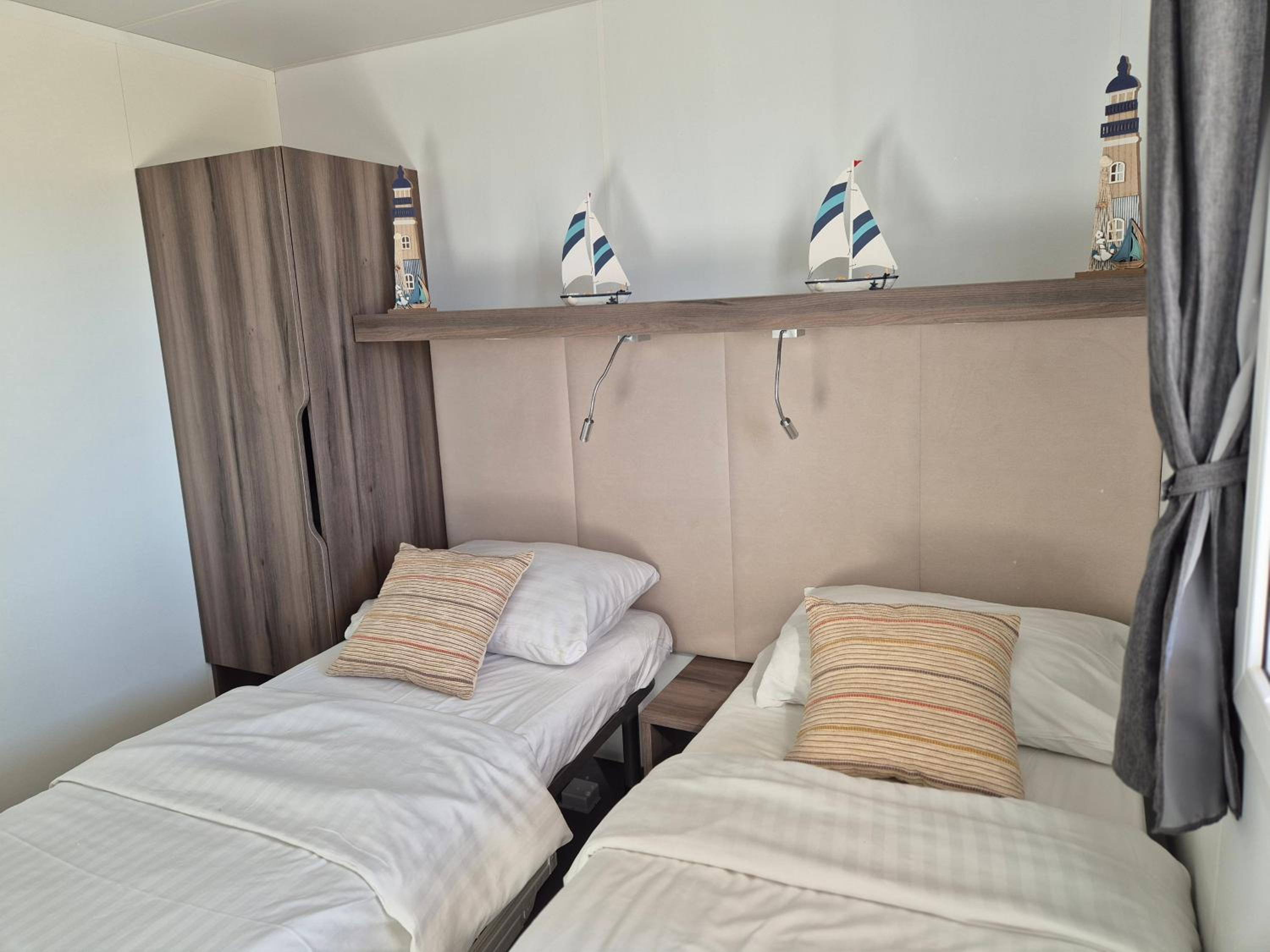 Mobile Home photo 1