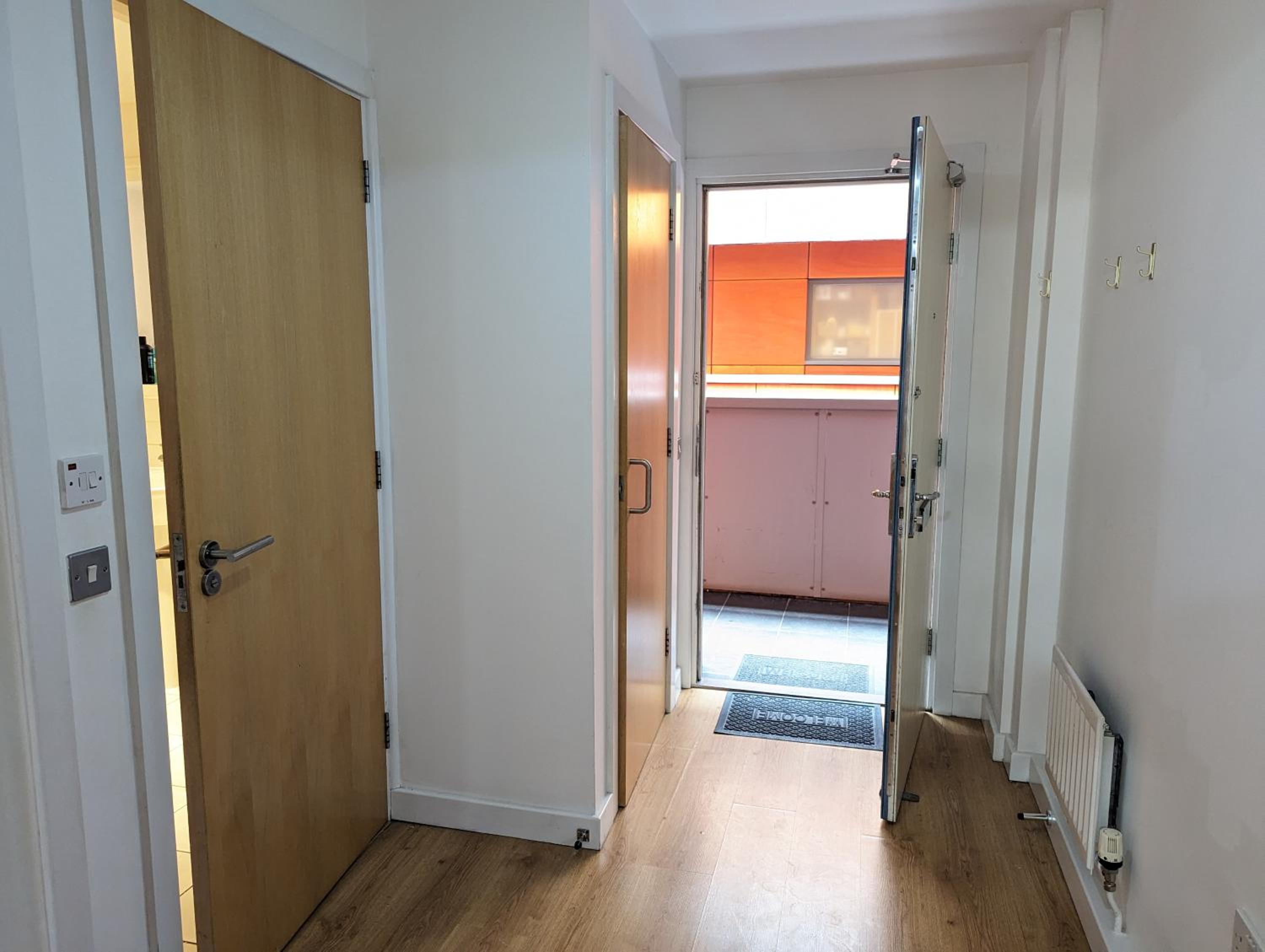 Two-Bedroom Deluxe Apartment With Balcony thumbnail 6