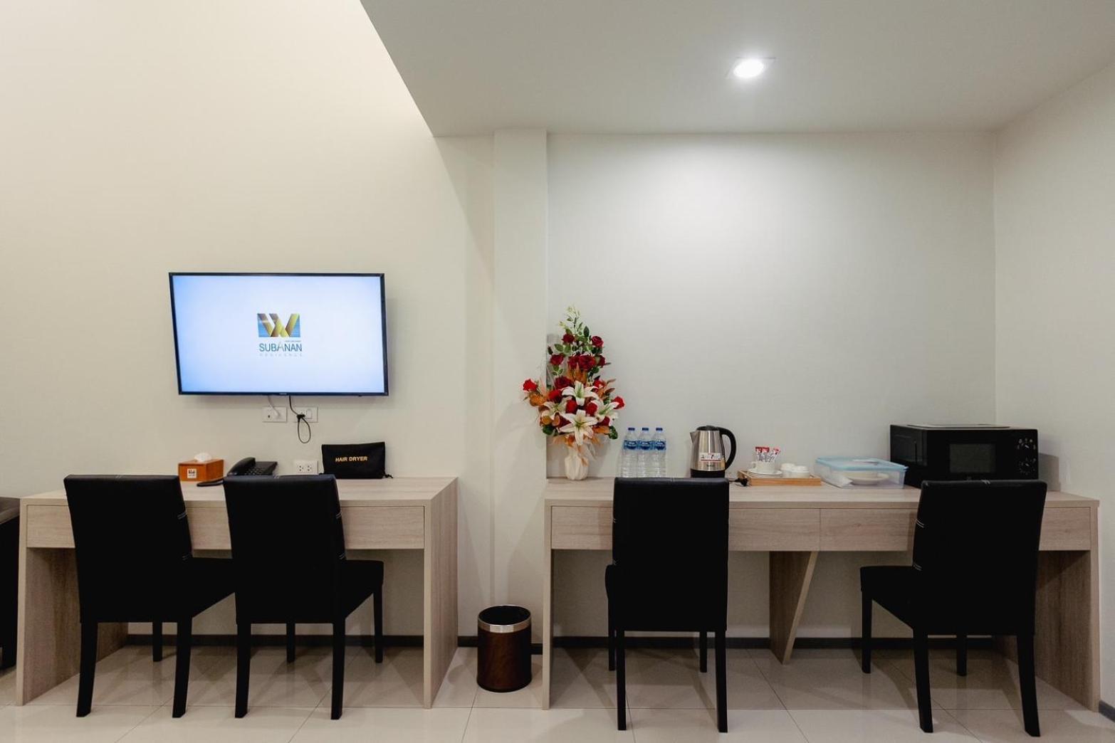 Suite with Terrace - Photo 6