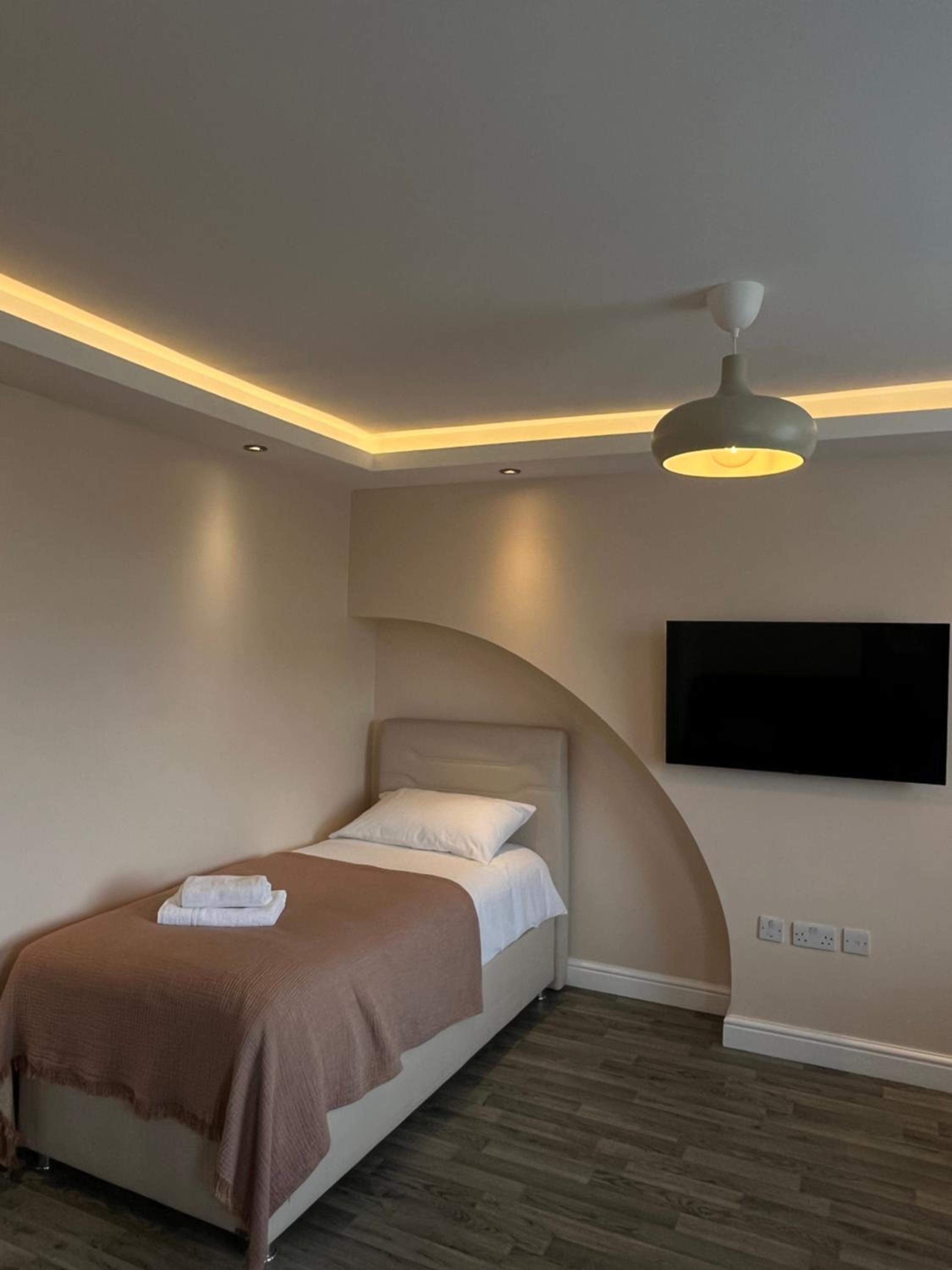 Studio Apartment photo 1