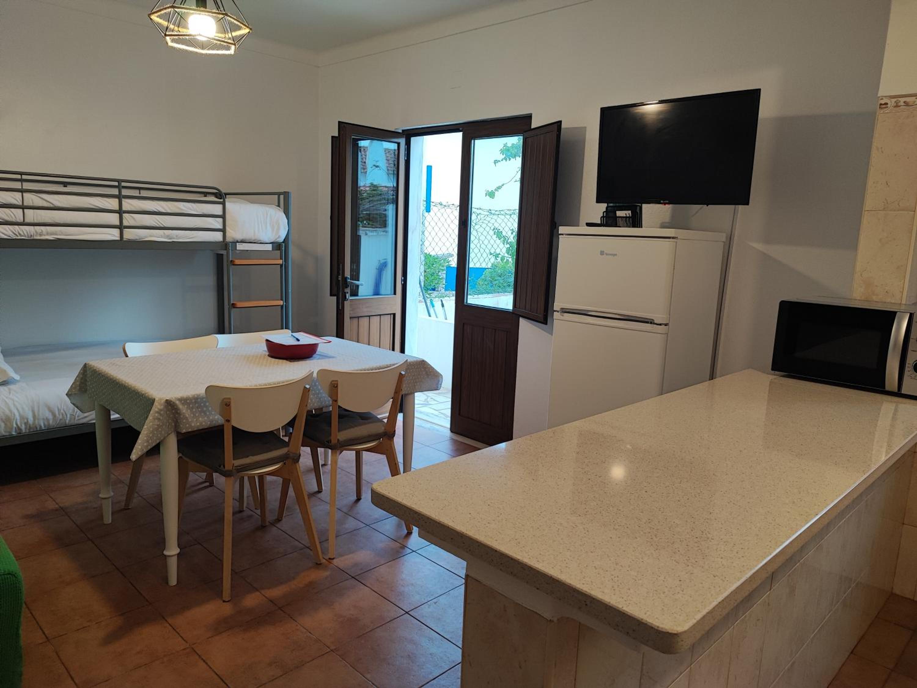 One-Bedroom Apartment - Photo 10