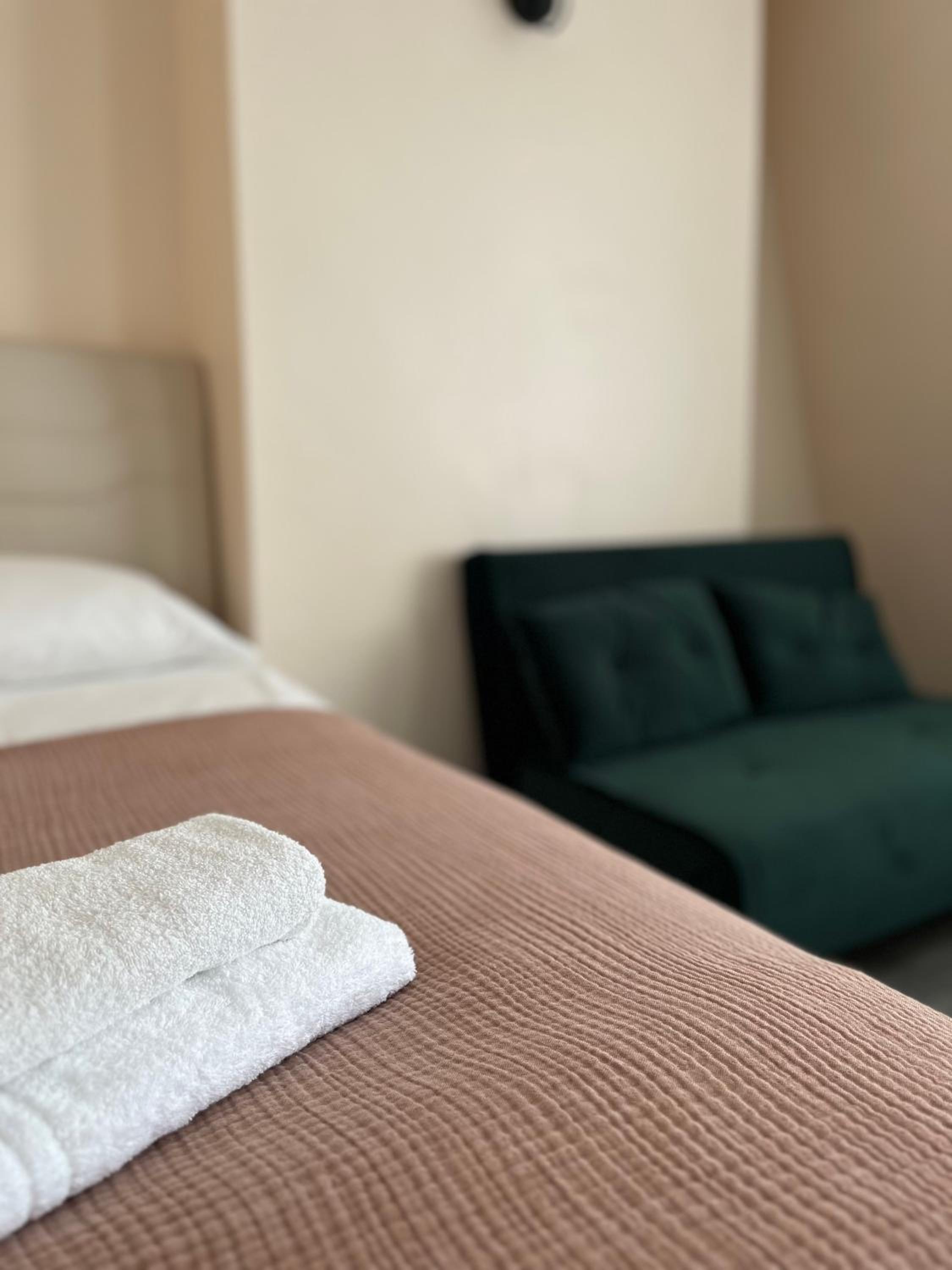 Studio Apartment photo 1