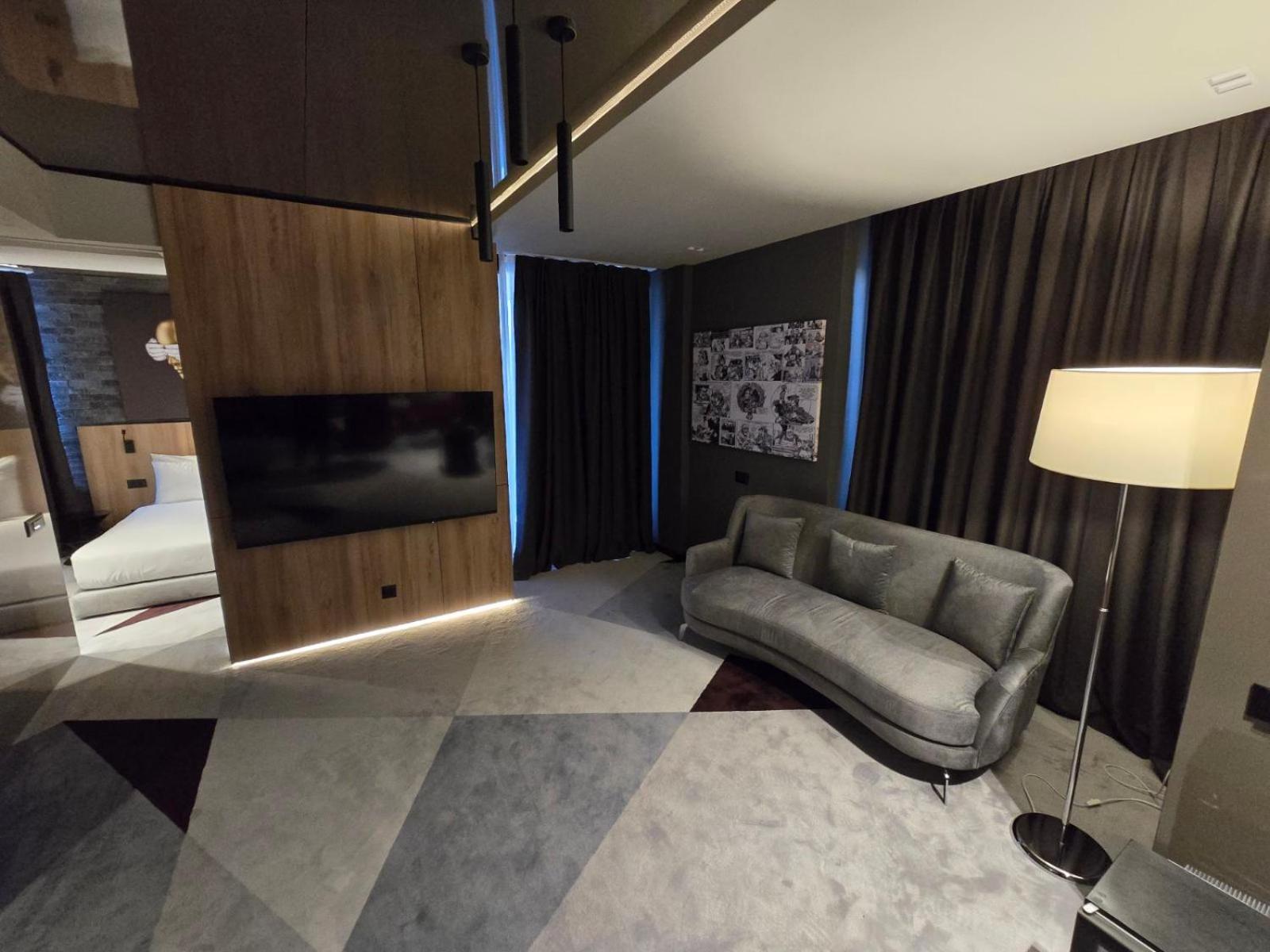 Suite with Balcony photo 3