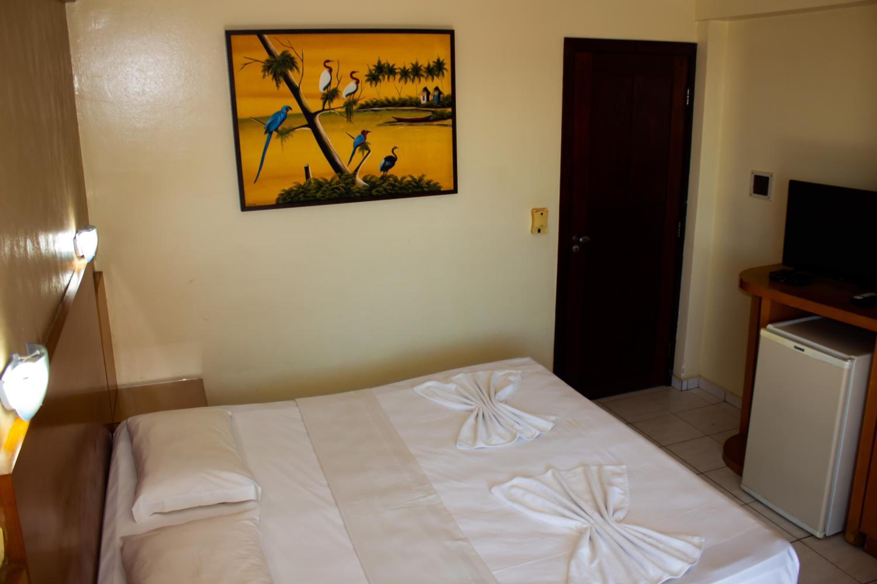 Standard Double or Twin Room with Partial Sea View photo 1