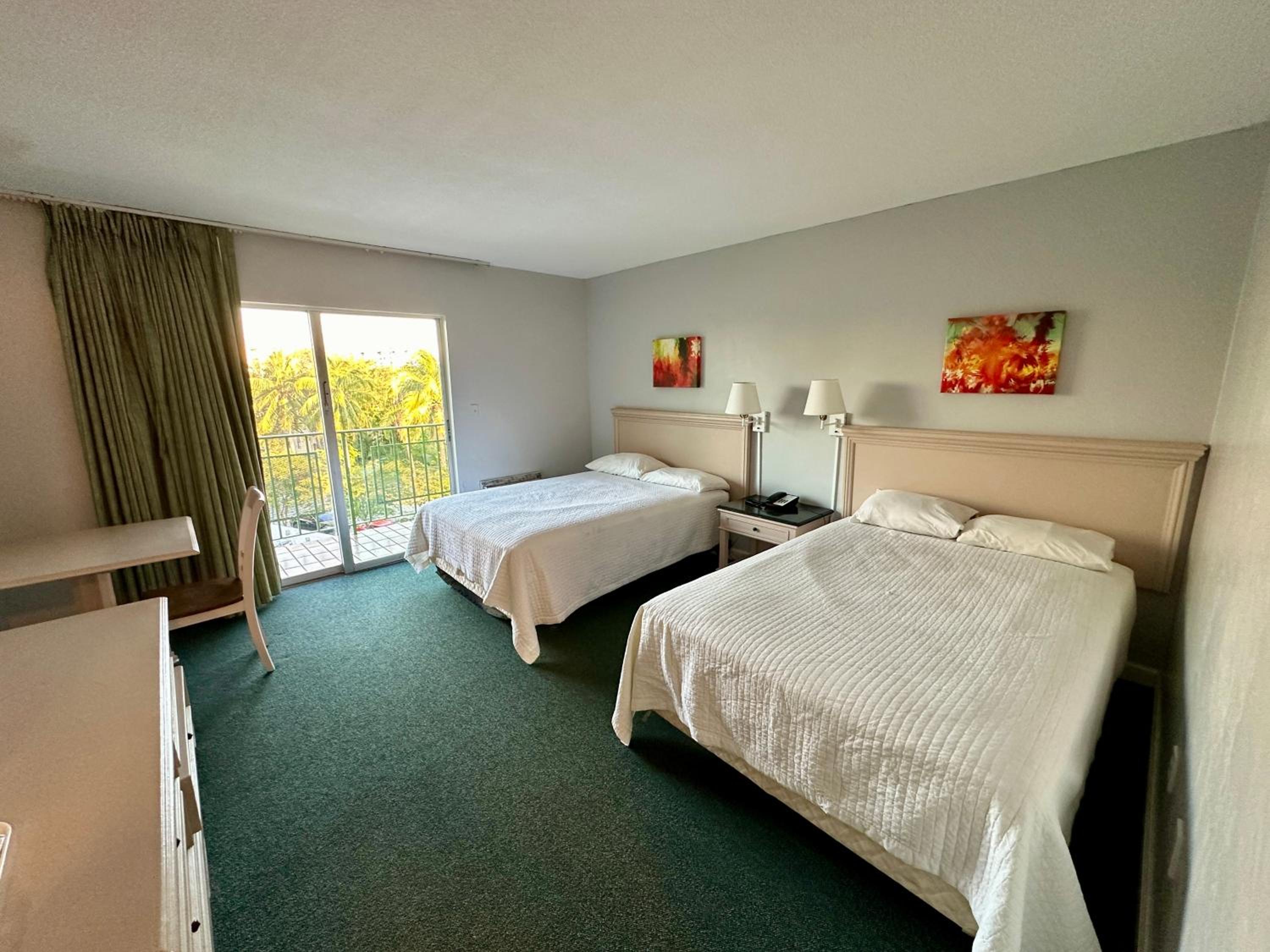 Standard Twin Room photo 2