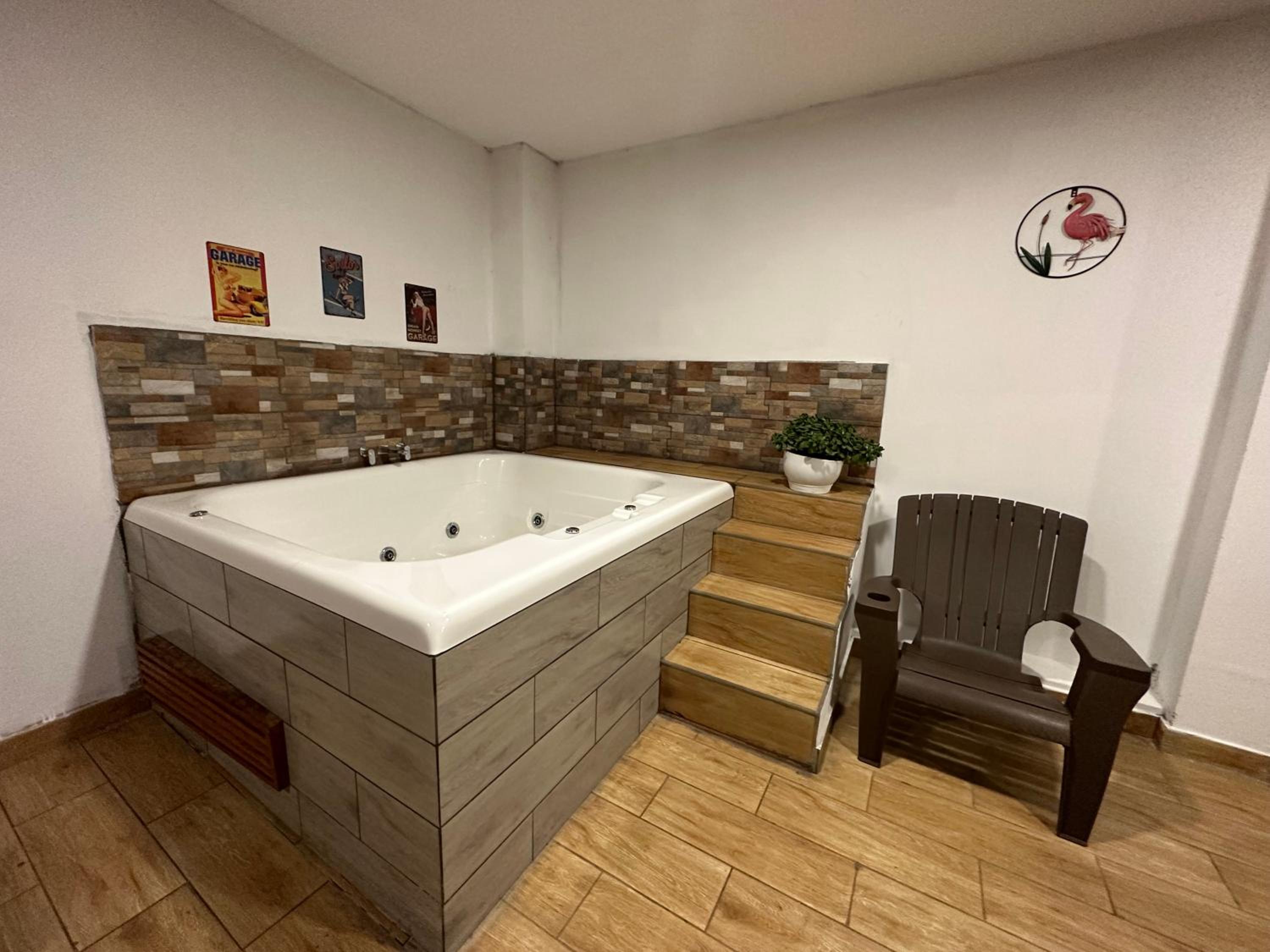 Family Room photo 3