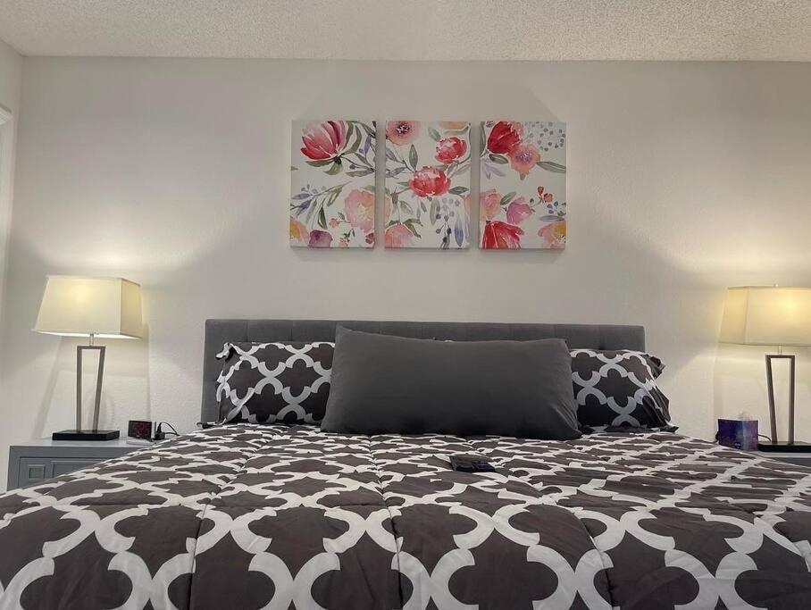 Three-Bedroom House photo 1