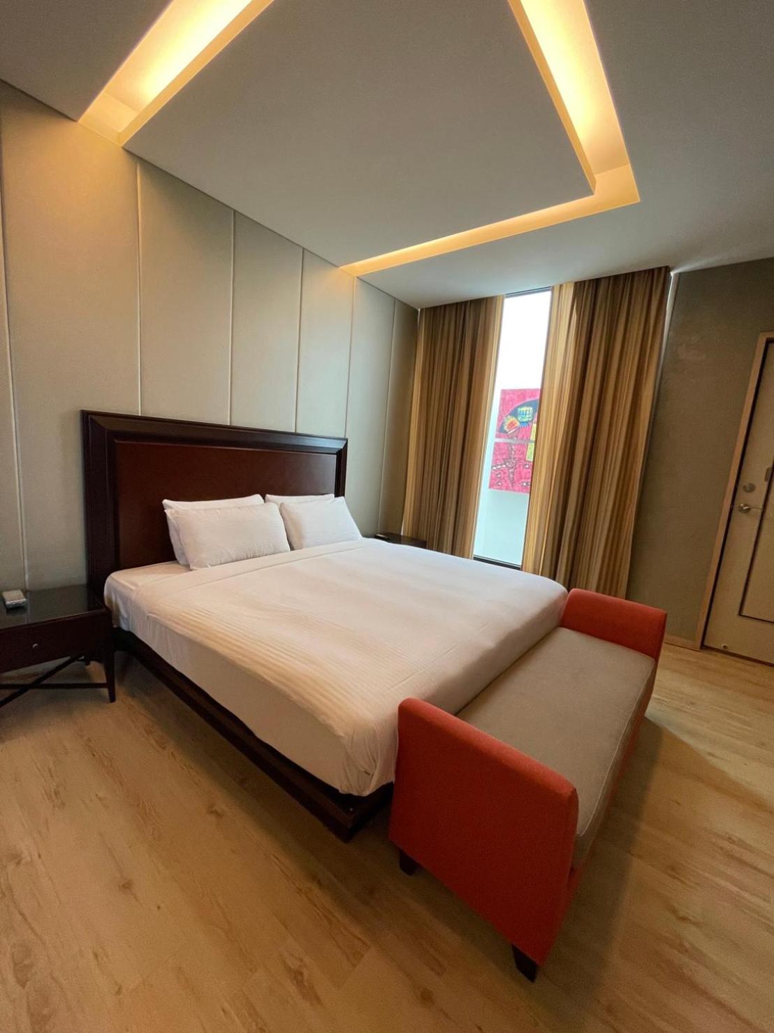 Business Room (without Garage)
