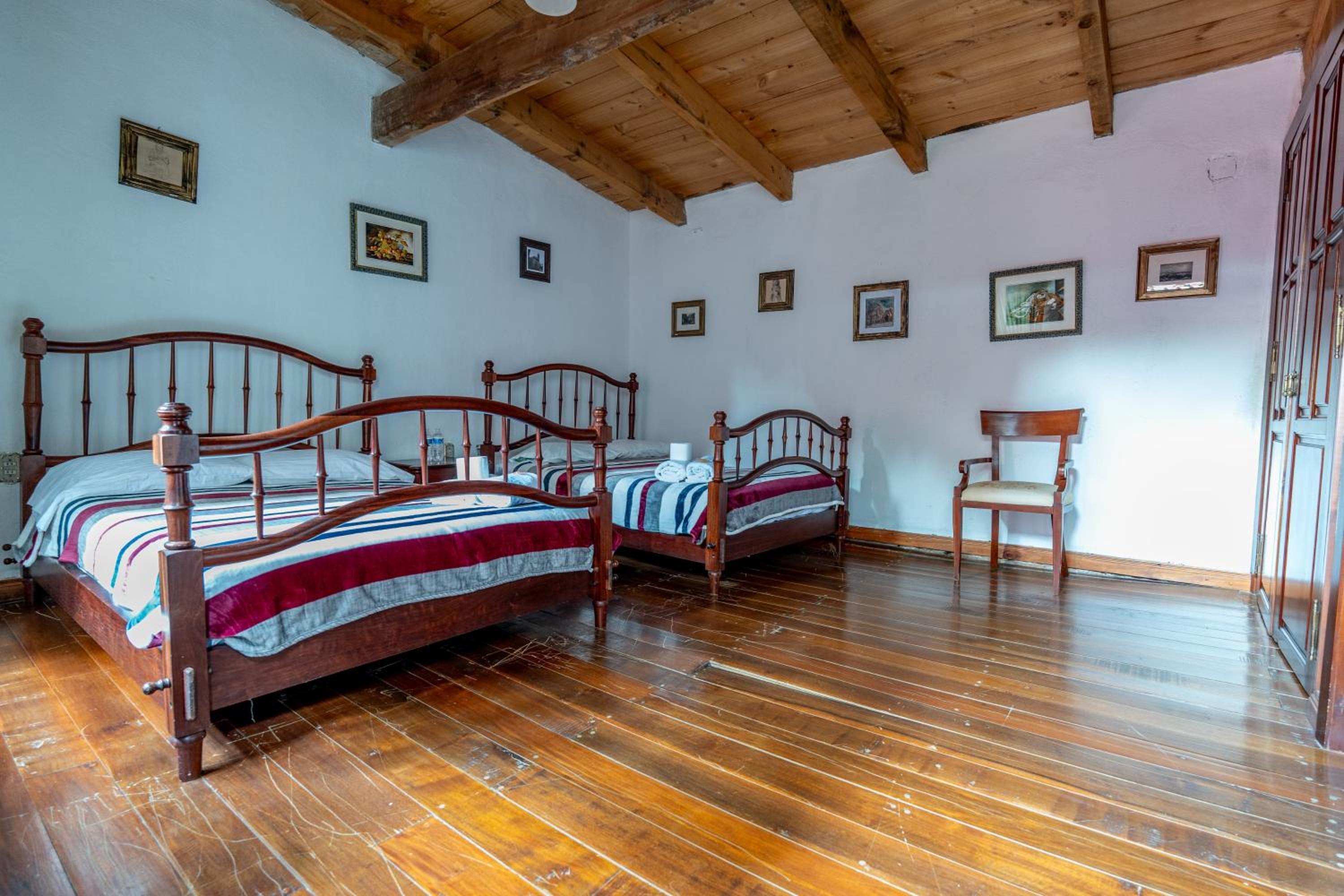 Large Double Room photo 3