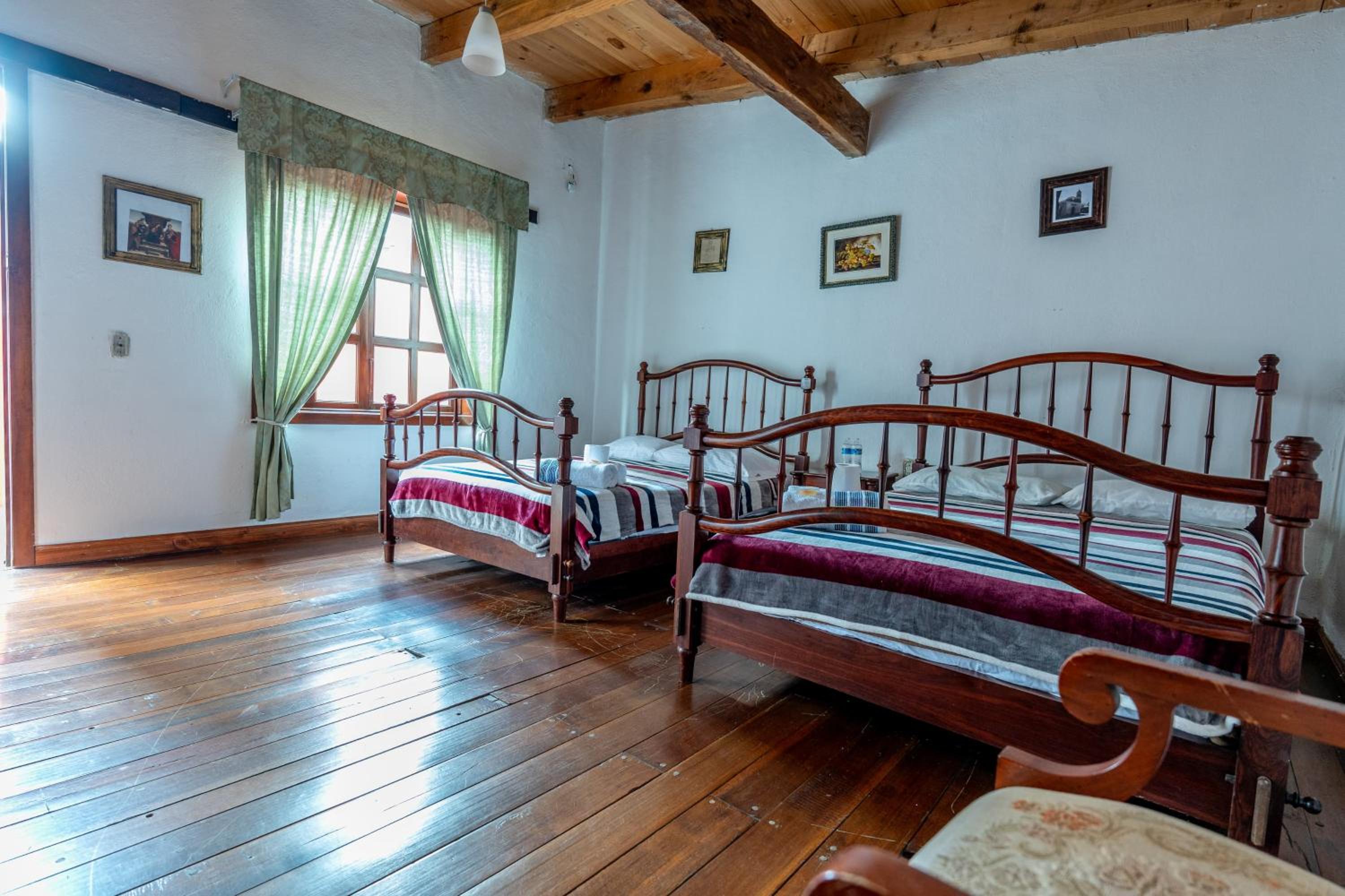 Large Double Room photo 1