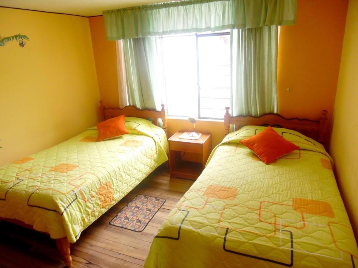 Twin Room with Private Bathroom photo 3