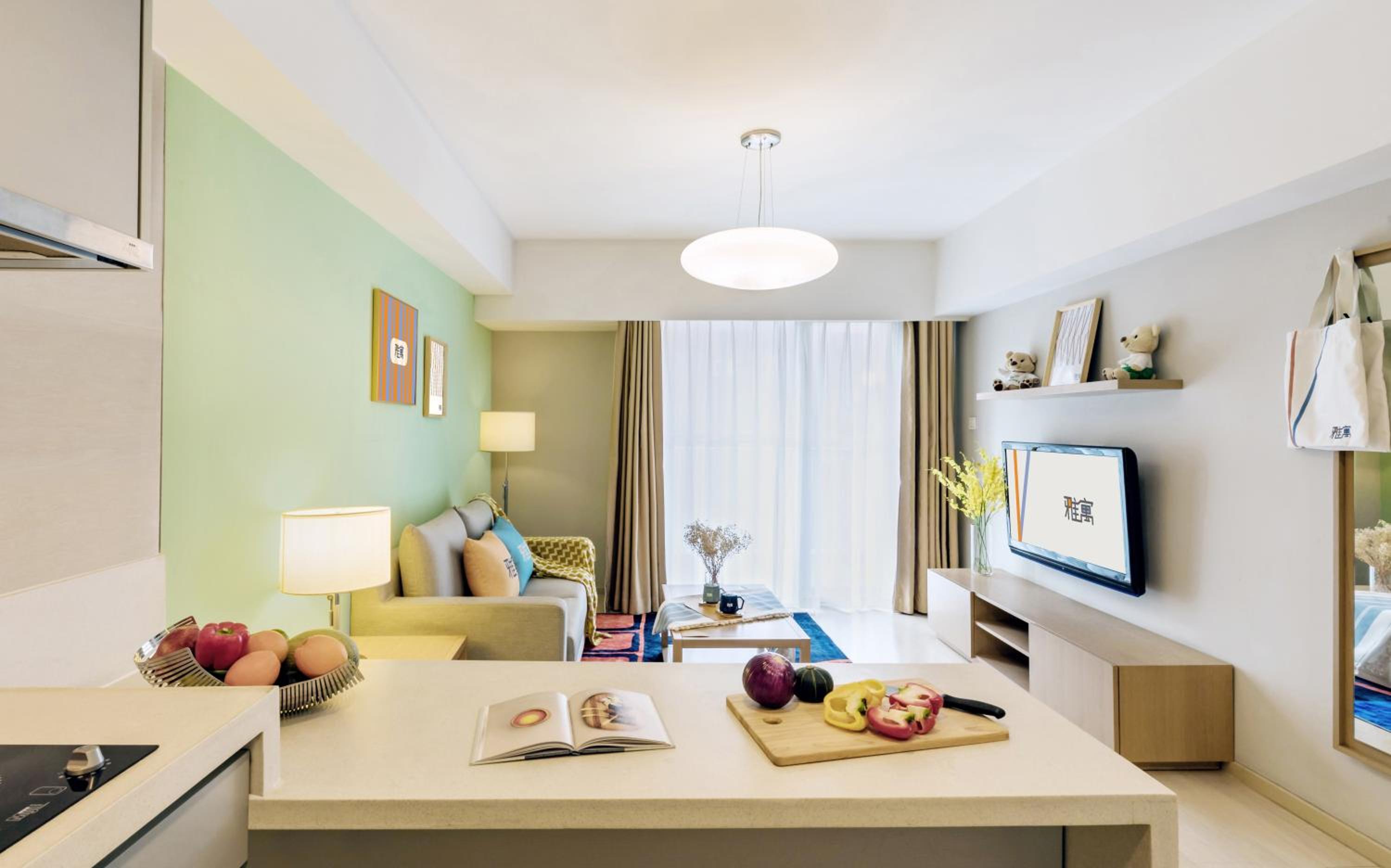 Executive One-Bedroom Apartment - Photo 5