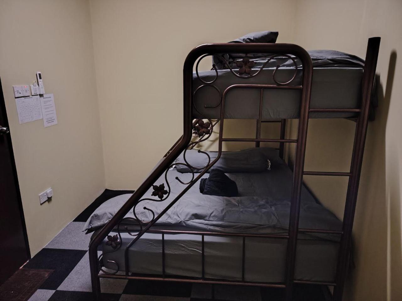 Triple Room with Shared Bathroom photo 1