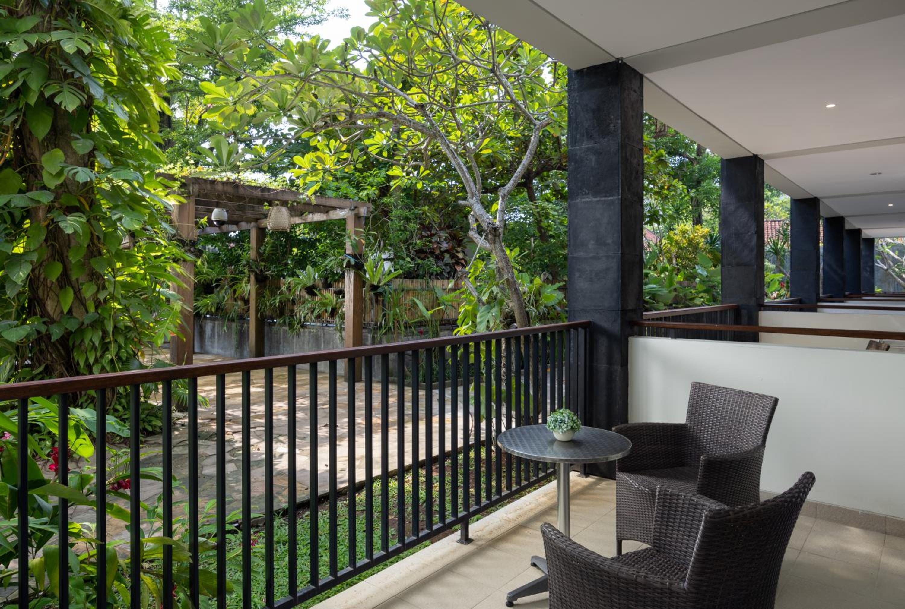 Taksu Suite With Balcony photo 3
