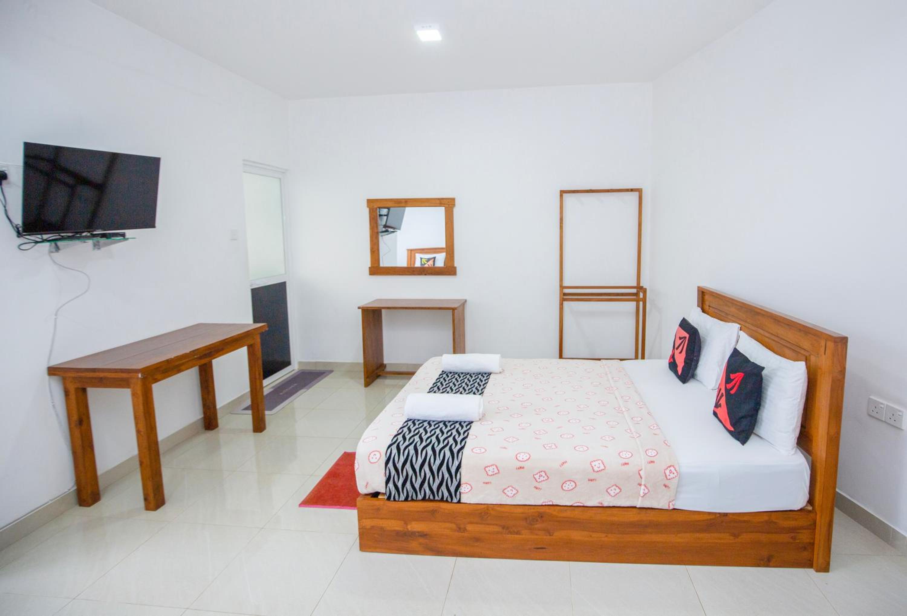 Deluxe Room - Photo 6
