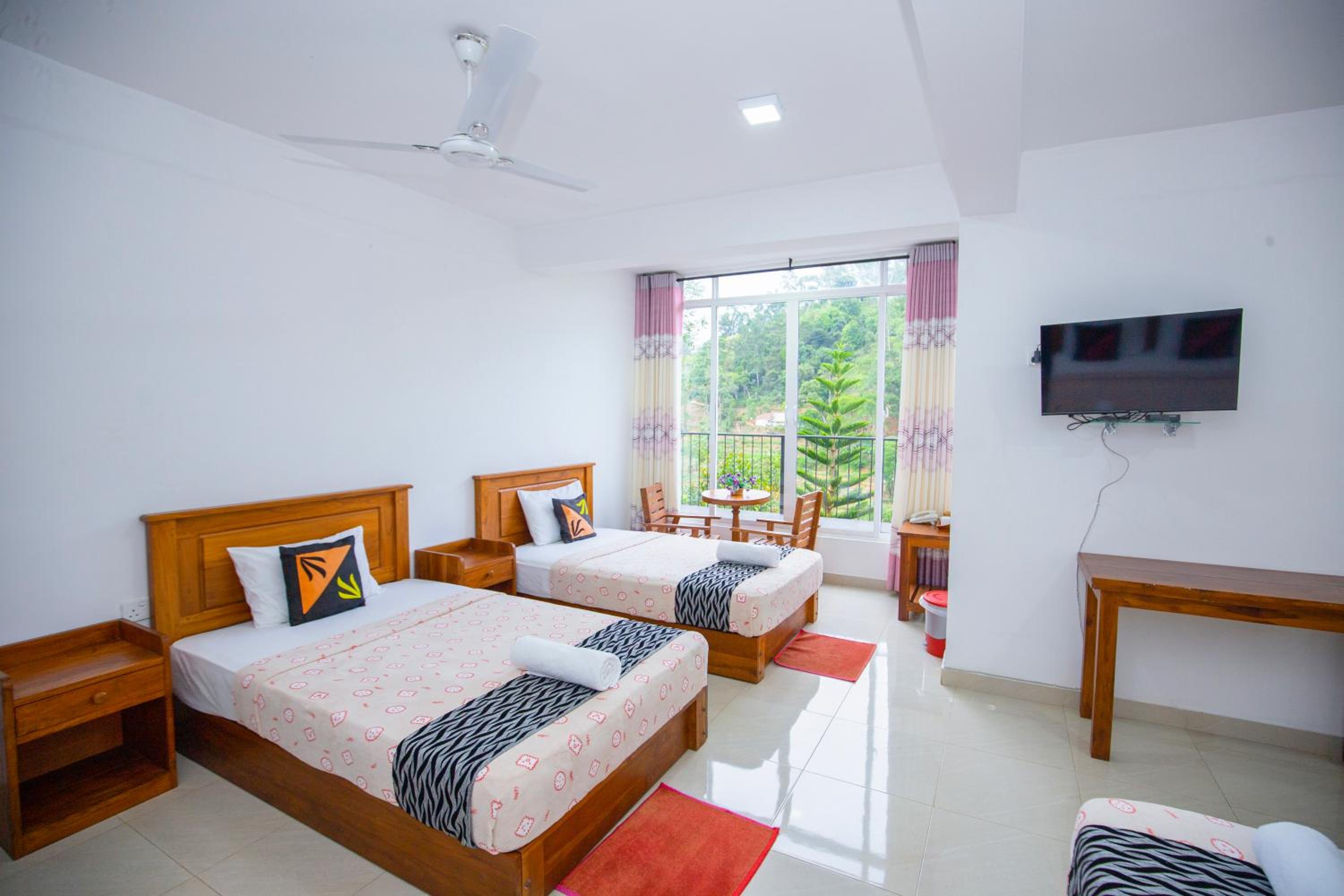 Deluxe Room - Photo 8