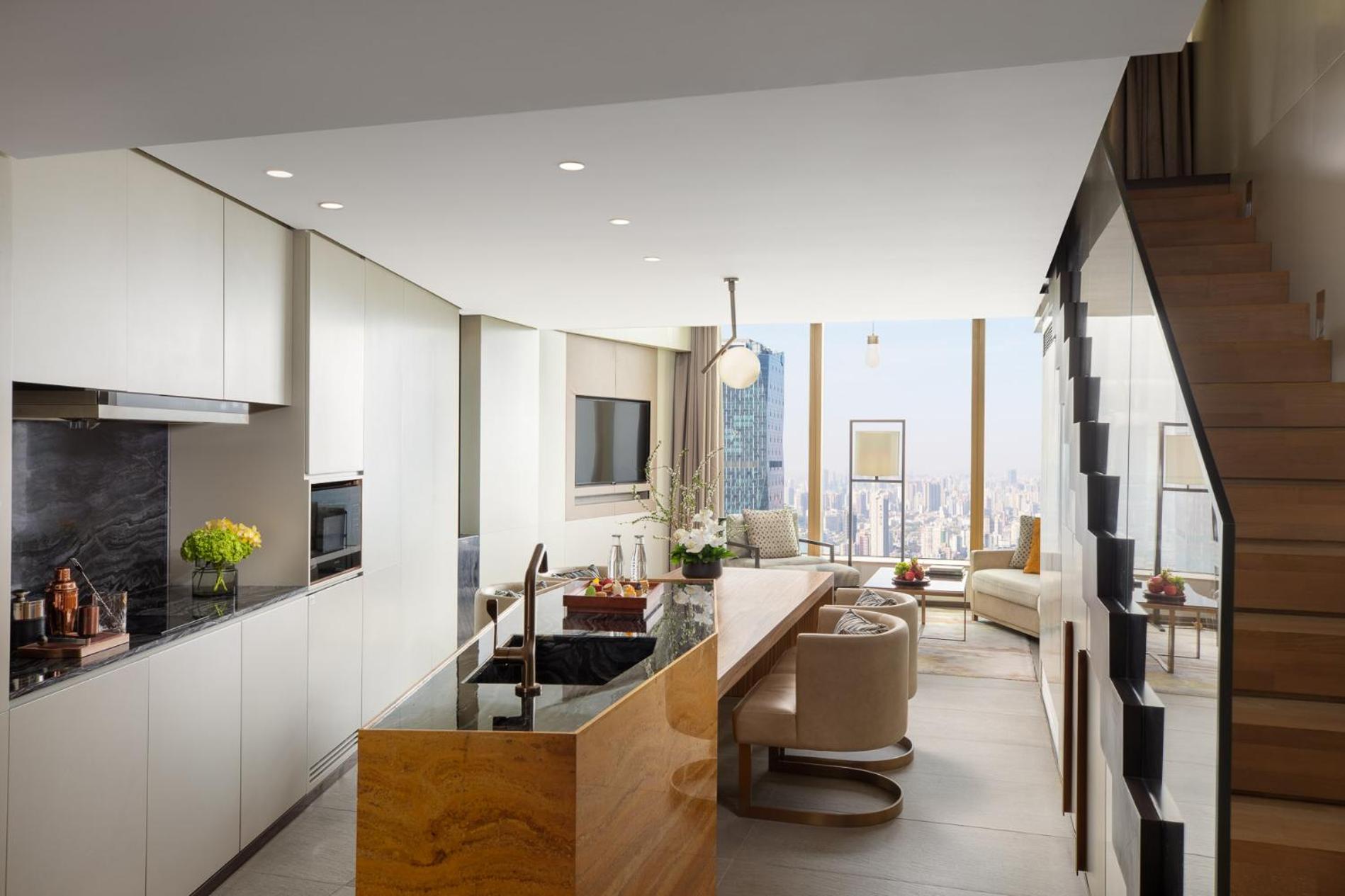 Signature Loft Suite-Free Mini Bar - Photo 1