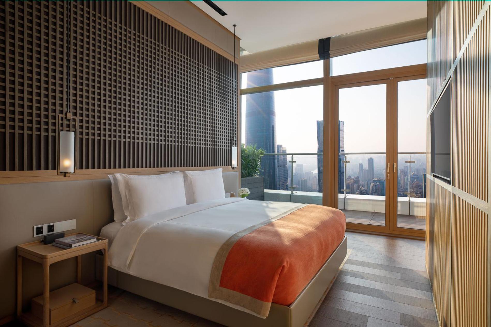 Pearl Suite