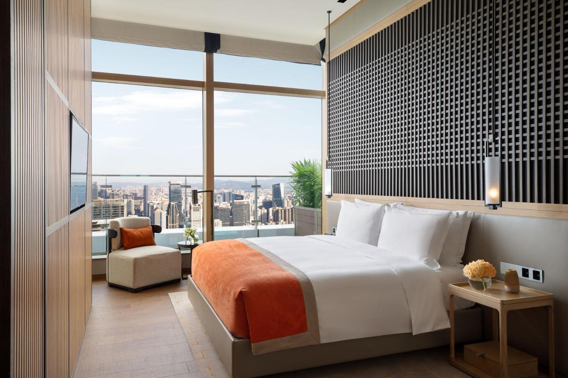 Pearl Suite