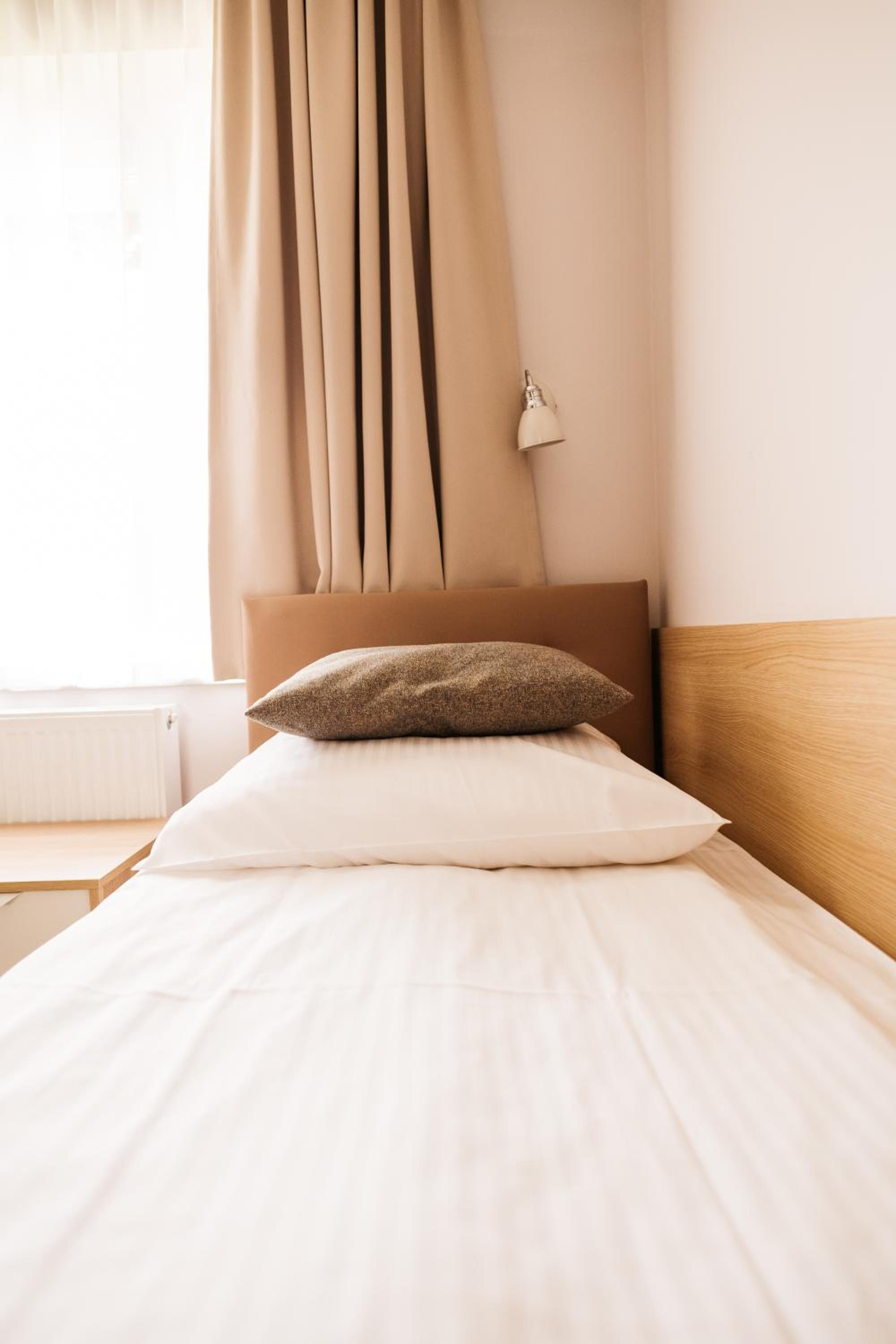 Small Single Room photo 1